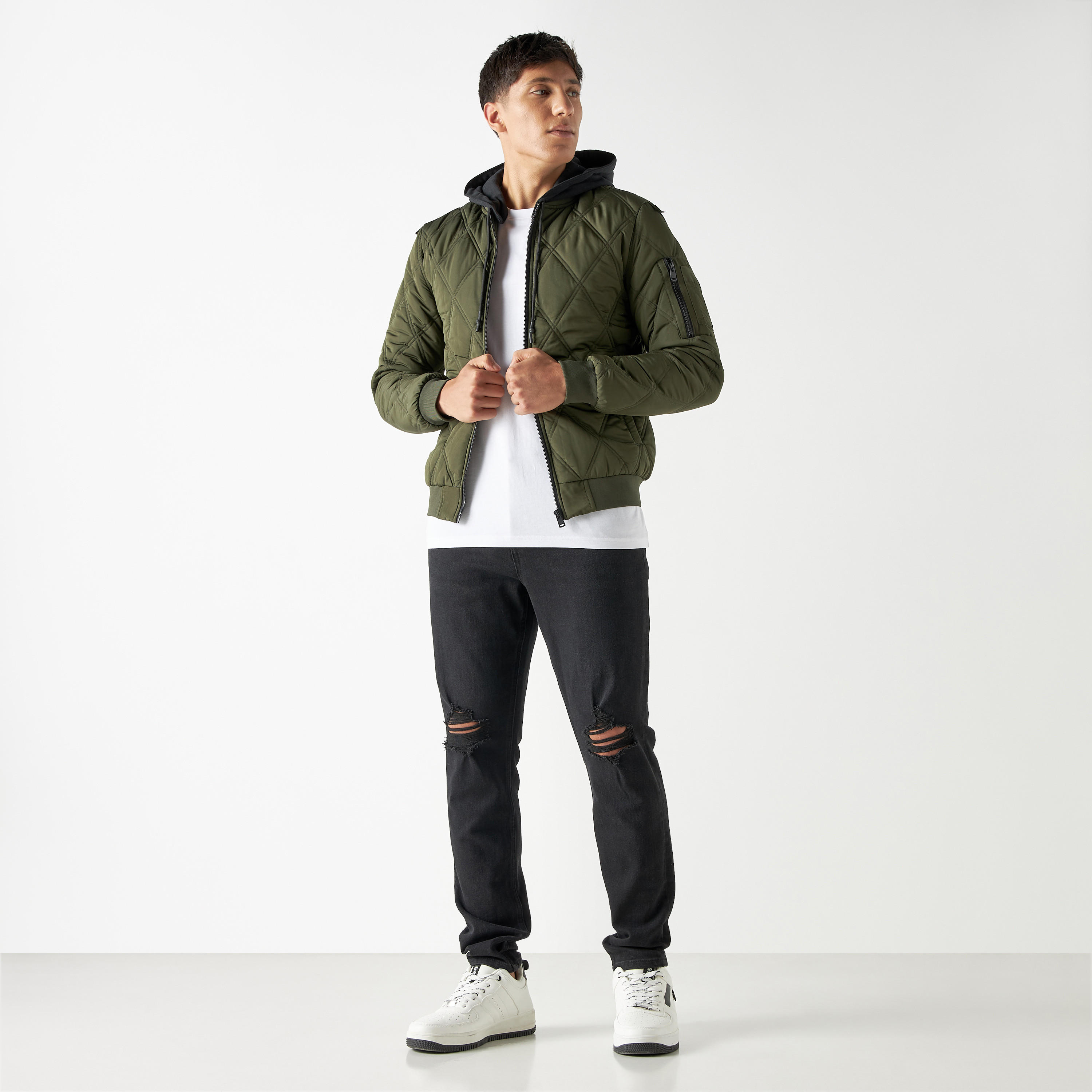 جاكيت بايكر مبطن بأكمام طويلة وجيوب-men-clothing-jacketsandblazers-jackets-image-2