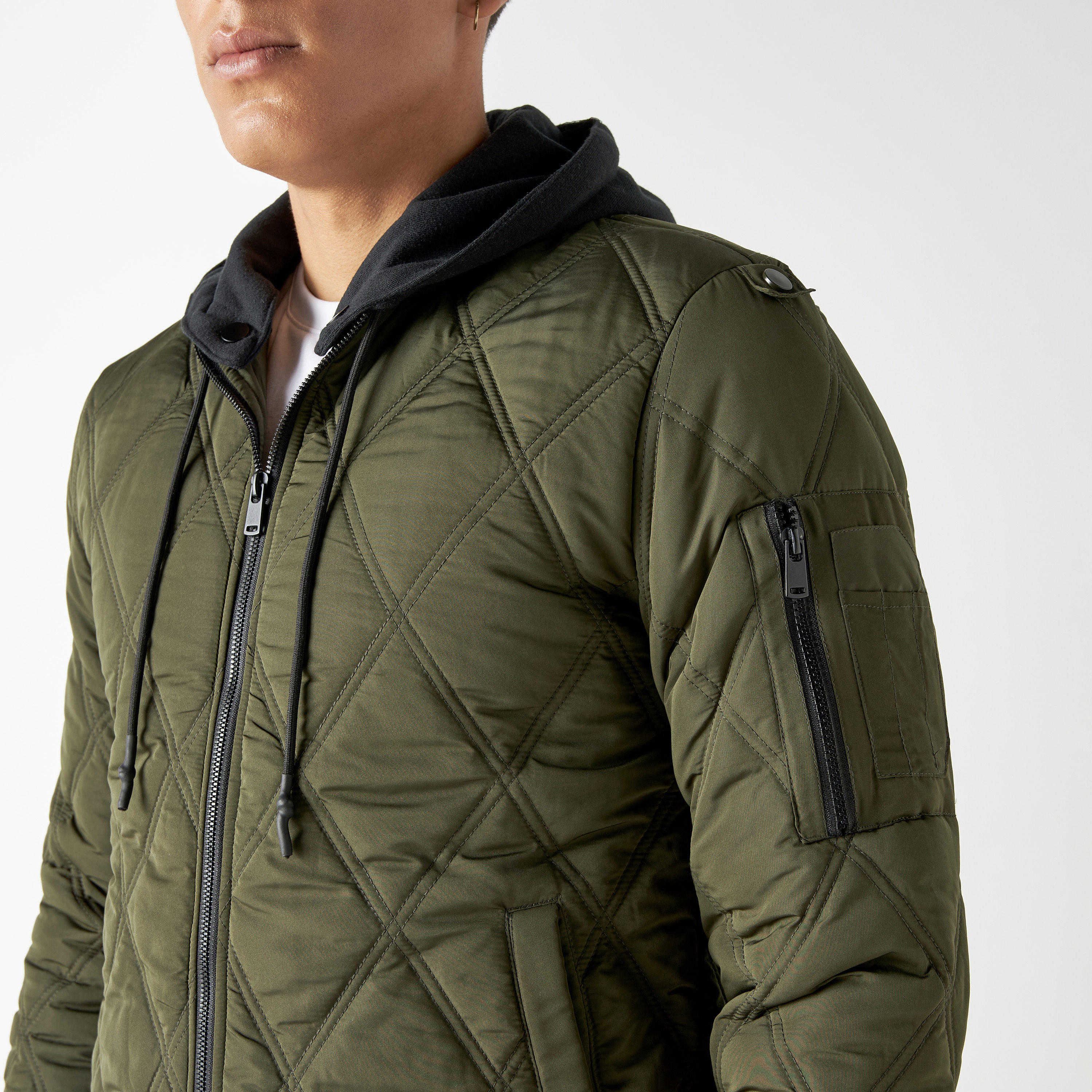 جاكيت بايكر مبطن بأكمام طويلة وجيوب-men-clothing-jacketsandblazers-jackets-image-4