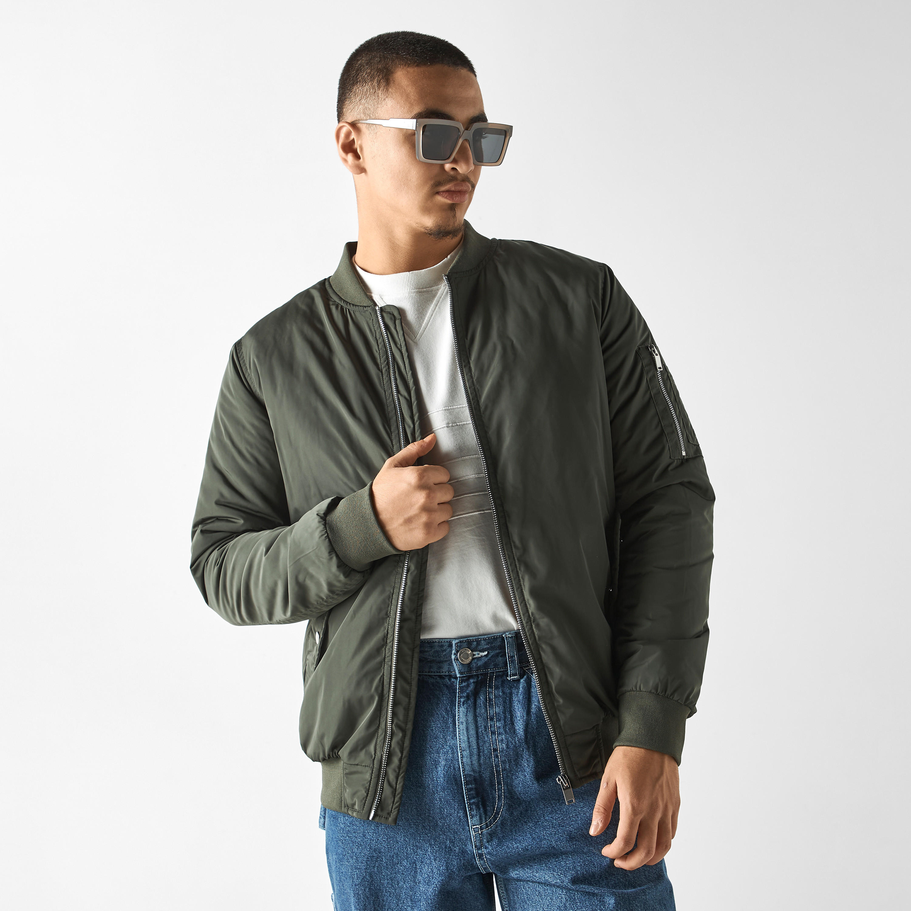 جاكيت بومبر بسحاب إغلاق وجيوب-men-clothing-jacketsandblazers-jackets-image-4
