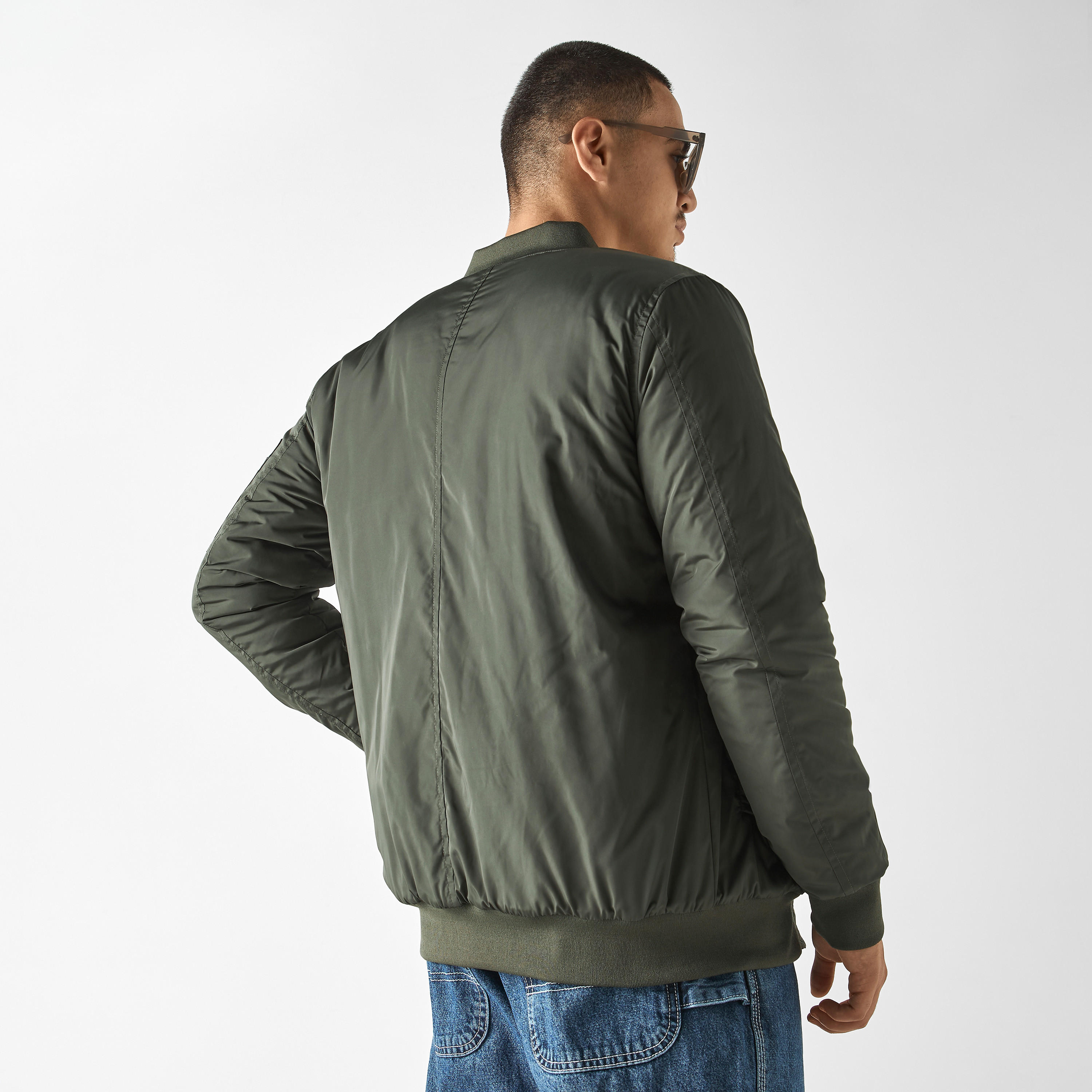 جاكيت بومبر بسحاب إغلاق وجيوب-men-clothing-jacketsandblazers-jackets-image-2