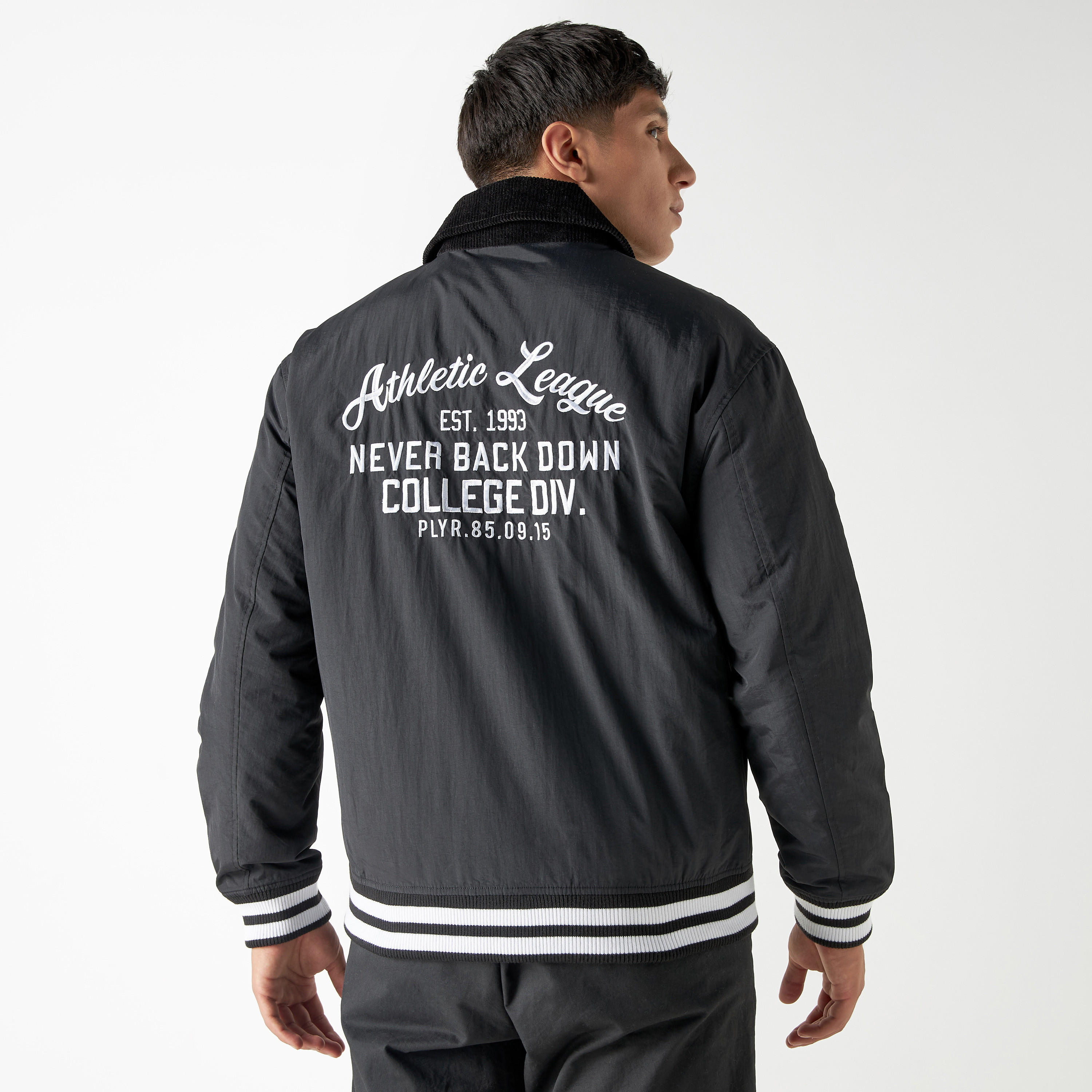 جاكيت فارستي مطرّز بأكمام طويلة-men-clothing-jacketsandblazers-jackets-image-2