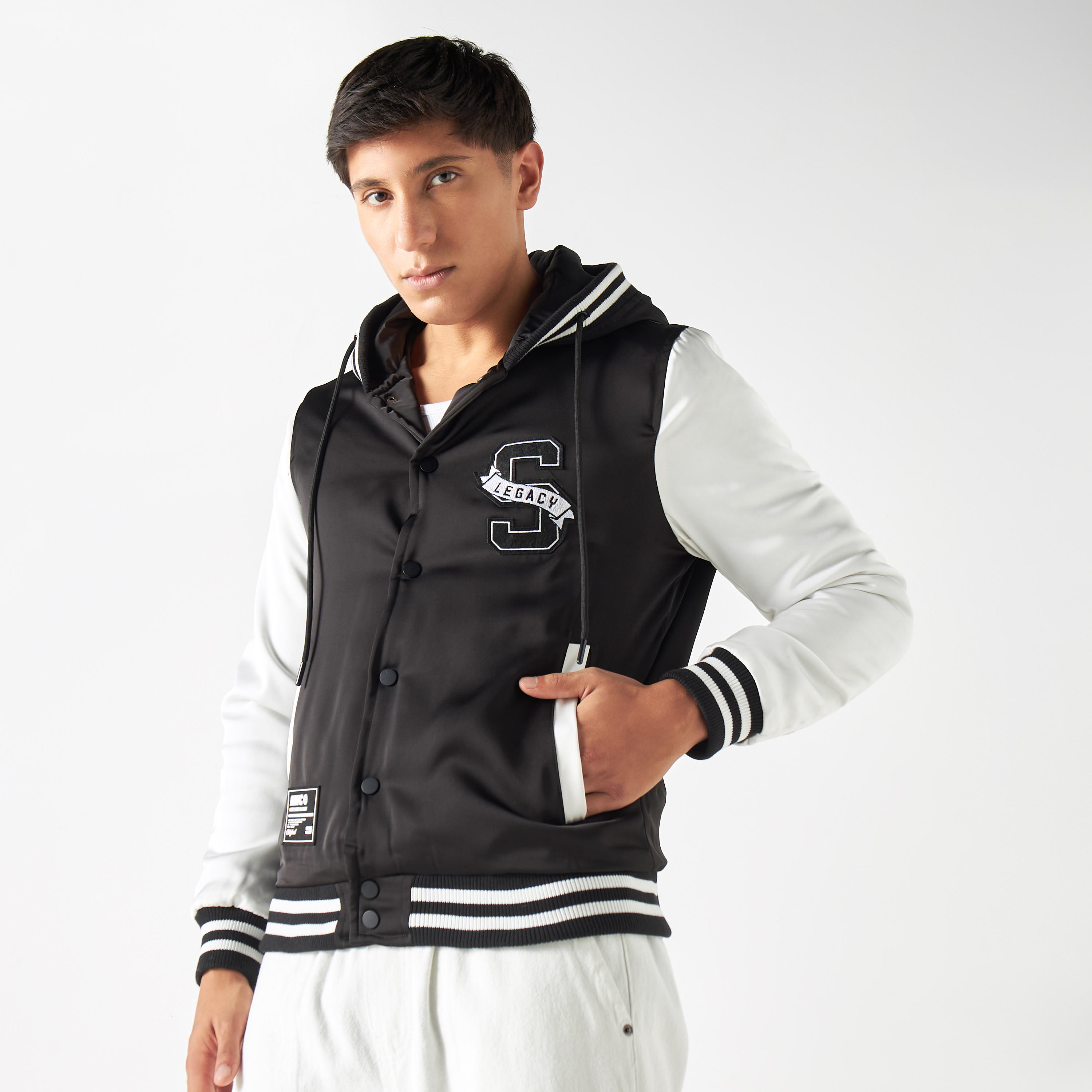 جاكيت فارستي مطرّز بأكمام طويلة وقبّعة-men-clothing-jacketsandblazers-jackets-image-1
