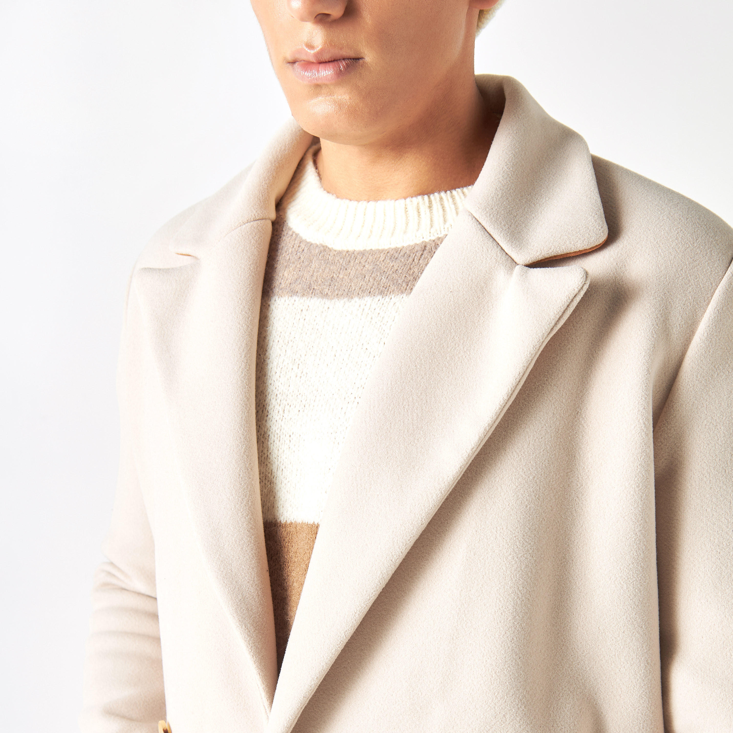 بليزر طويل بجيوب وياقة مطوية-men-clothing-jacketsandblazers-jackets-image-2