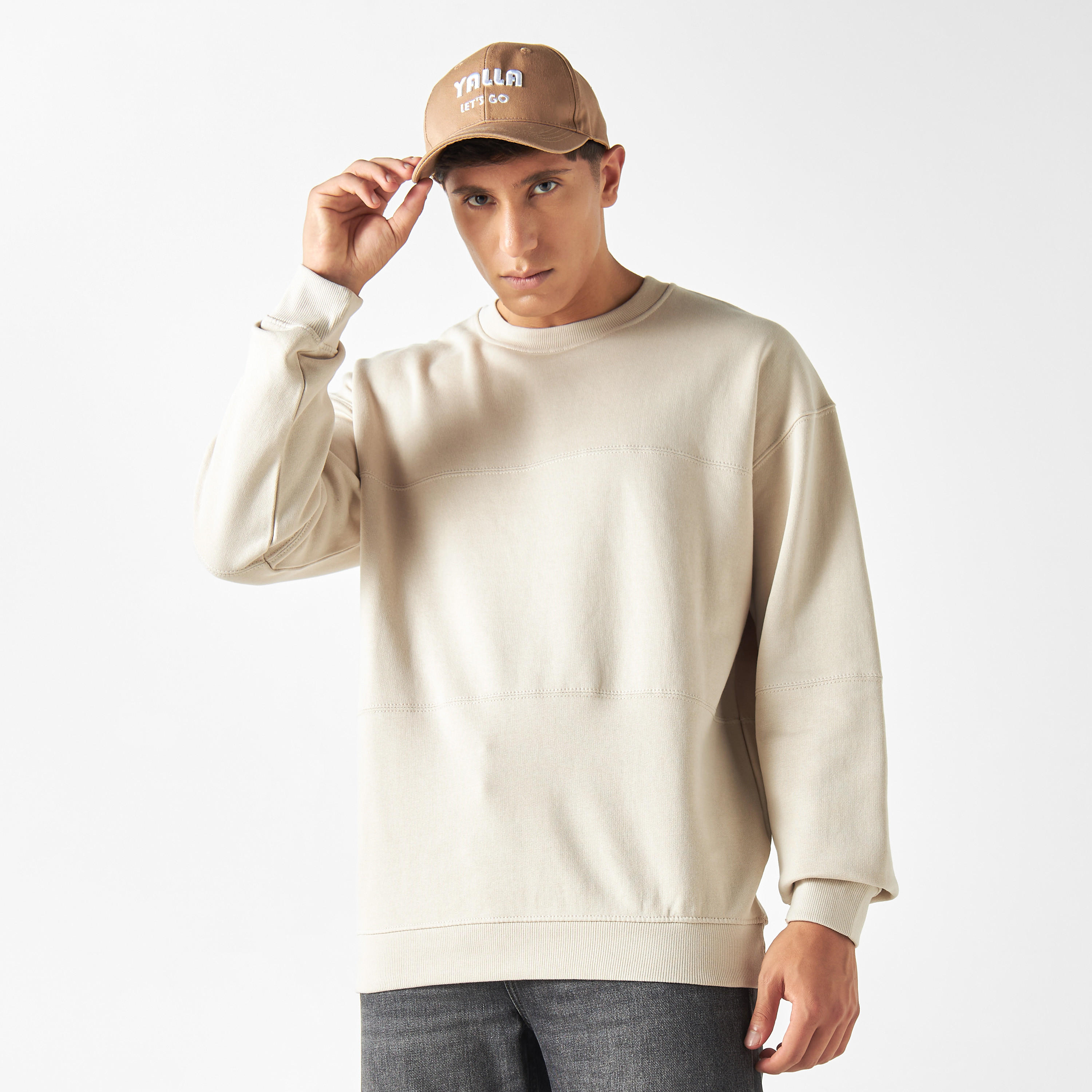 سويت شيرت بياقة ضيقة وأكمام طويلة-men-winterwear-hoodiesandsweatshirts-image-1
