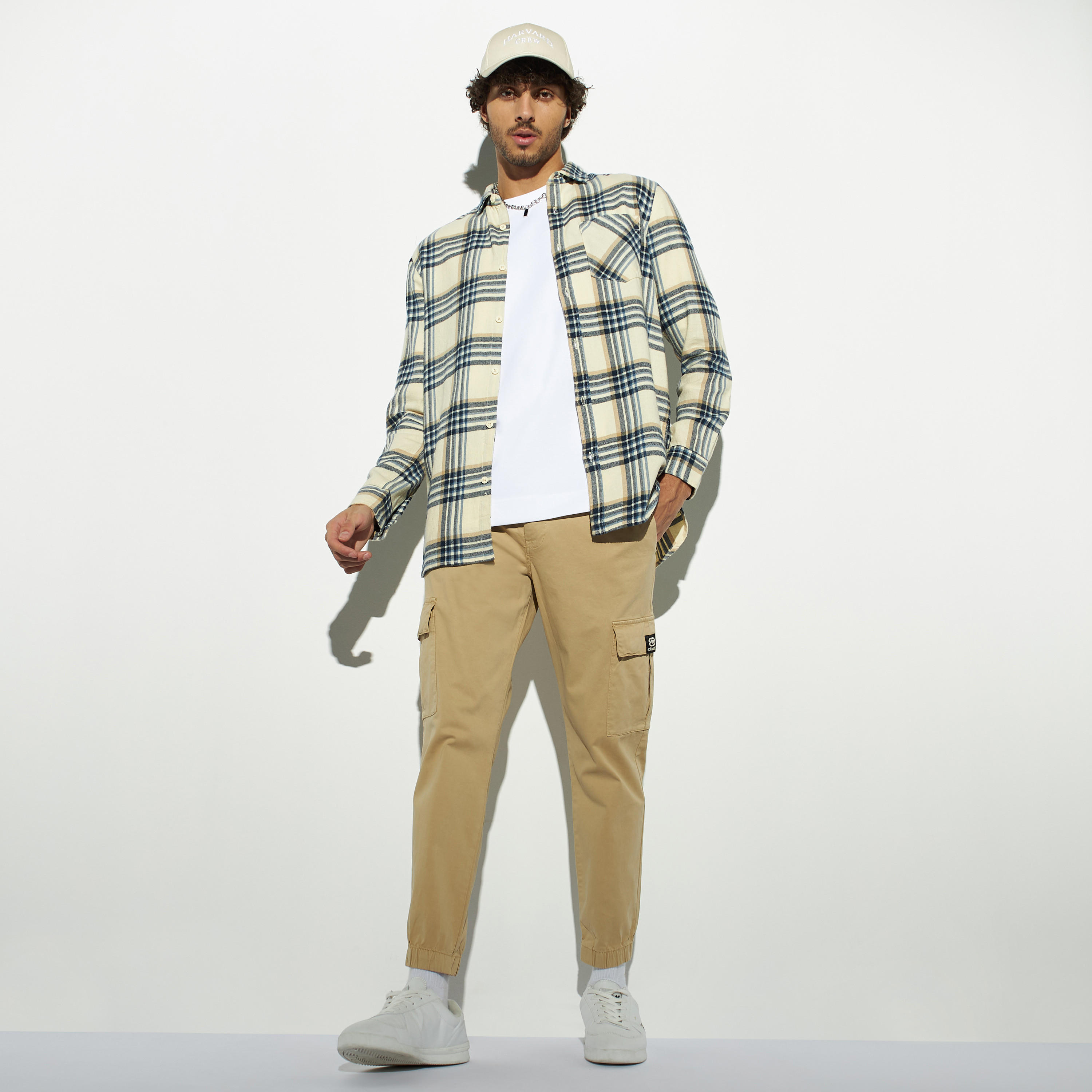 بنطلون رياضي كارجو سادة برباط إغلاق وجيوب من إيكو أنليمتد-men-clothing-bottoms-joggers-image-3