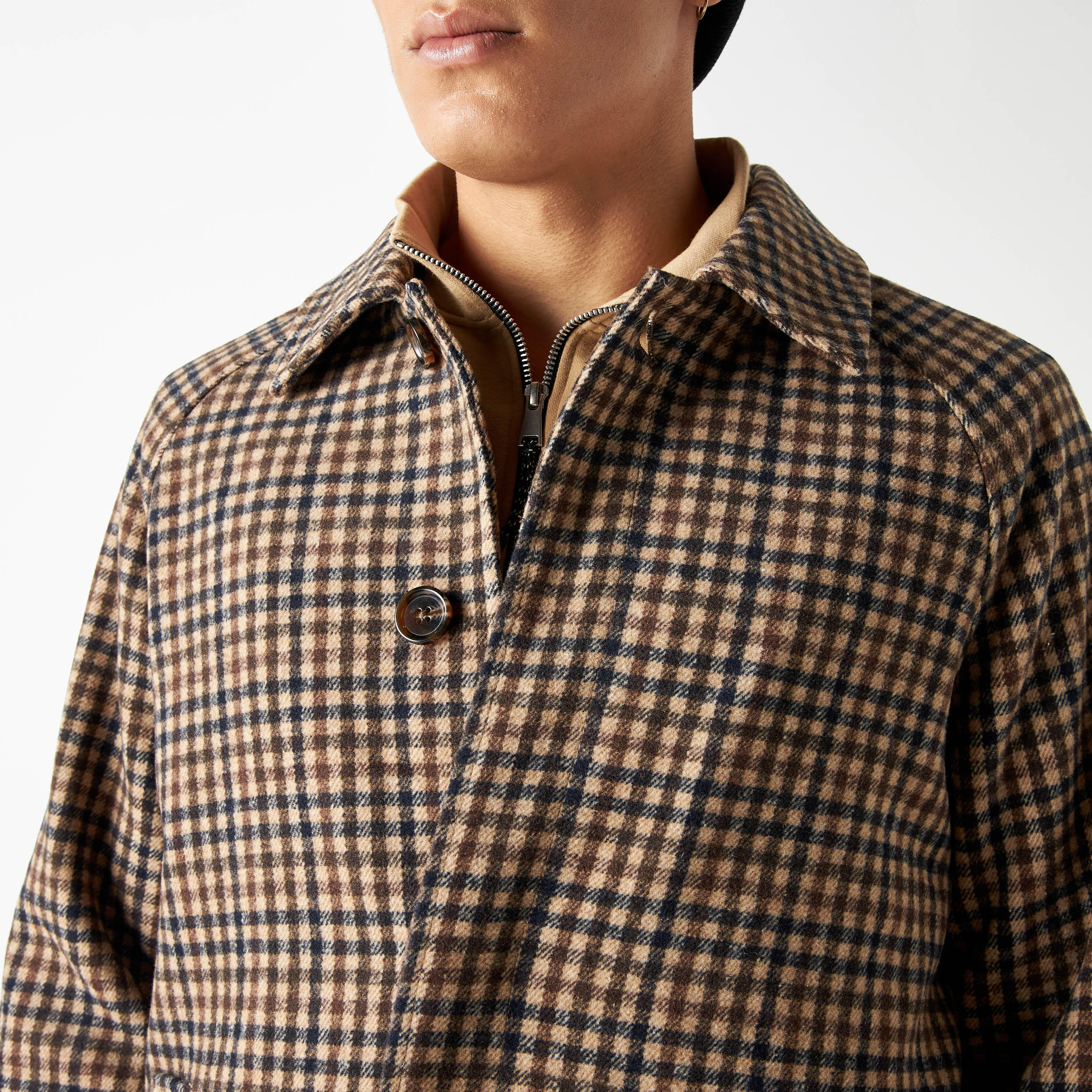 معطف كاروهات بأزرار مع فتحة واحدة-men-clothing-jacketsandblazers-coats-image-1
