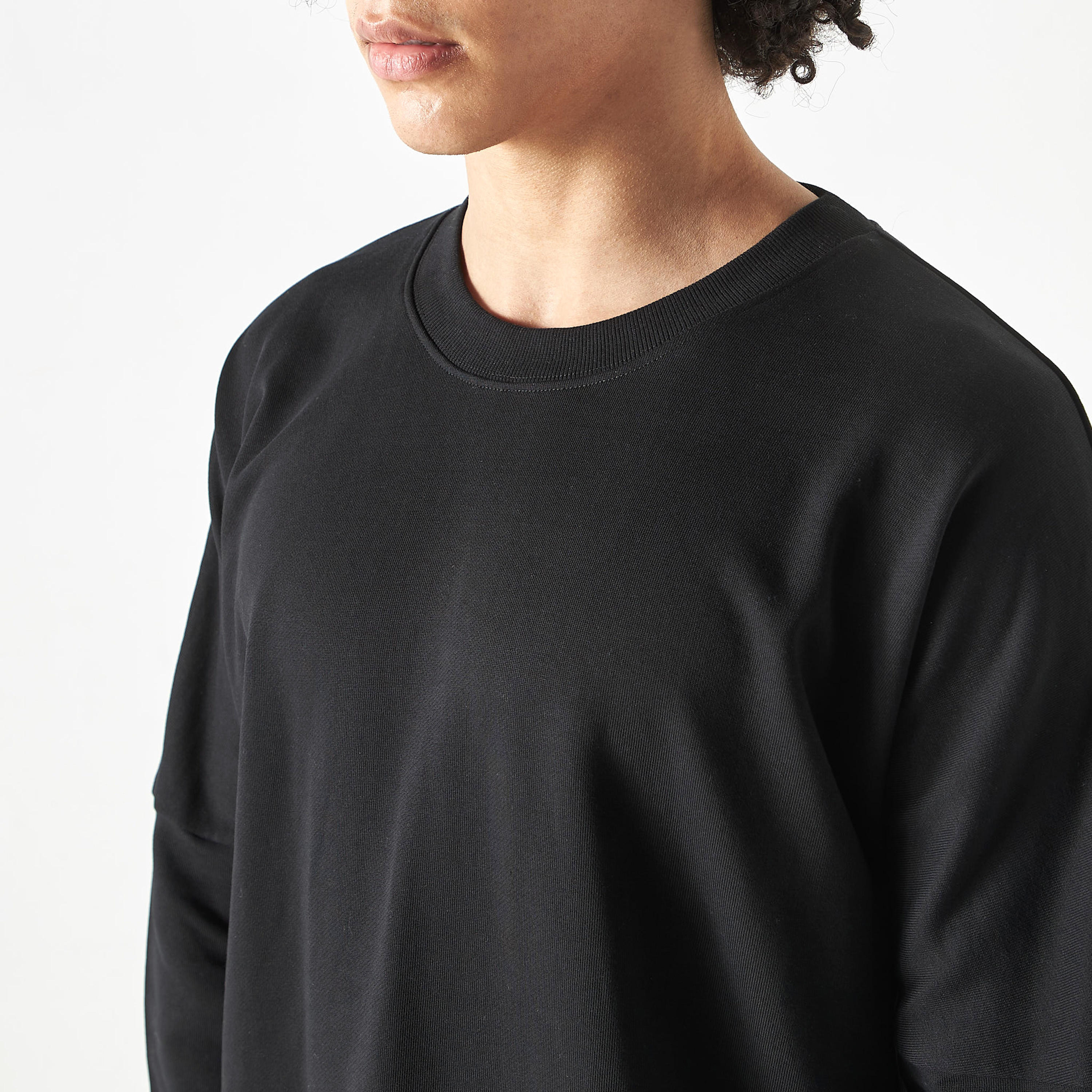 سويت شيرت مزيّن بياقة ضيقة وأكمام طويلة-men-winterwear-hoodiesandsweatshirts-image-4