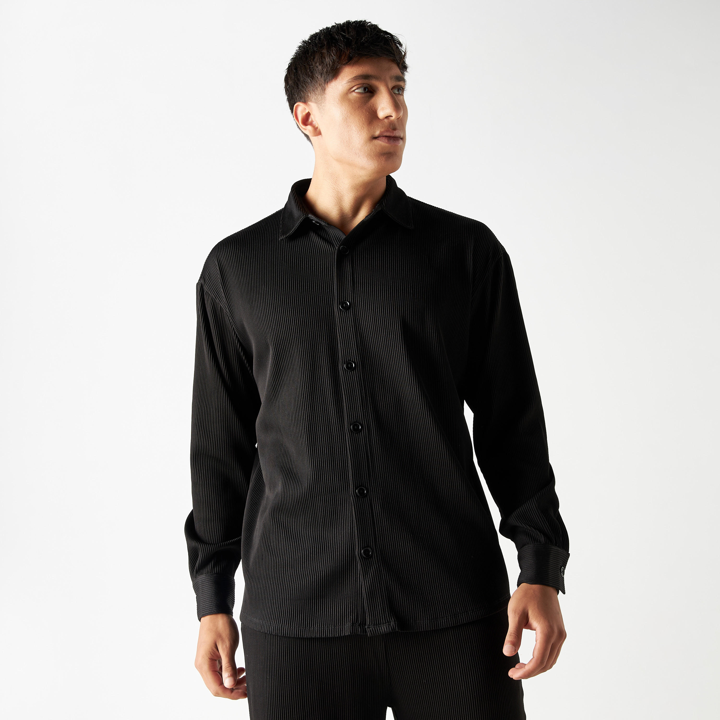 قميص بارز الملمس بأكمام طويلة-men-clothing-shirts-image-1