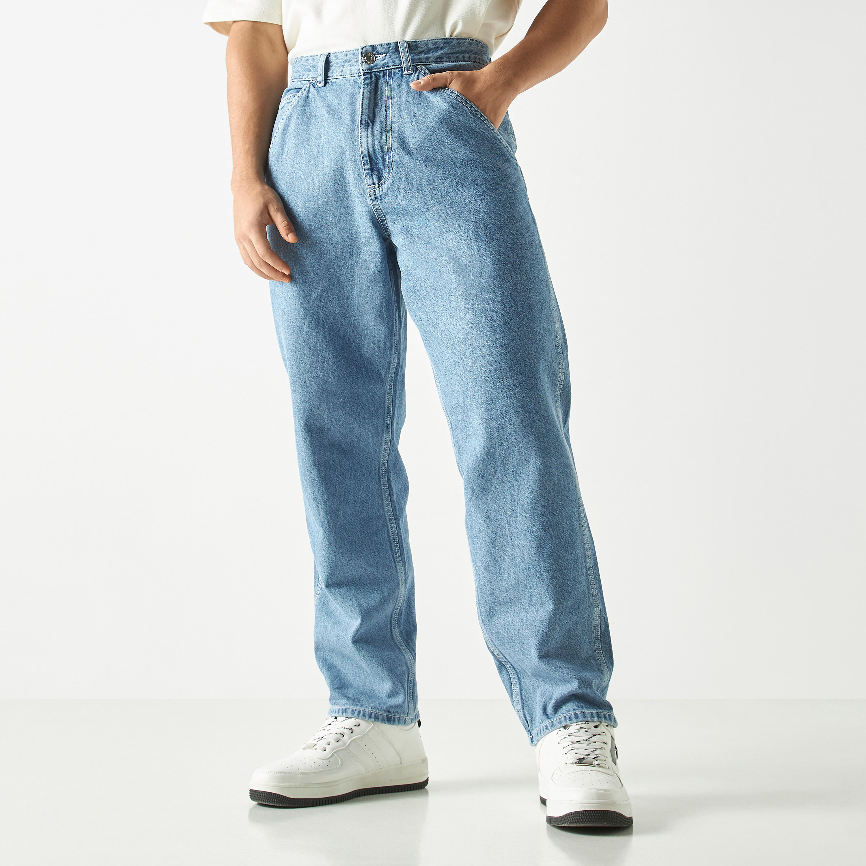 بنطلون جينز سادة بجيوب وزر إغلاق من ستارتر-men-clothing-bottoms-jeans-image-4