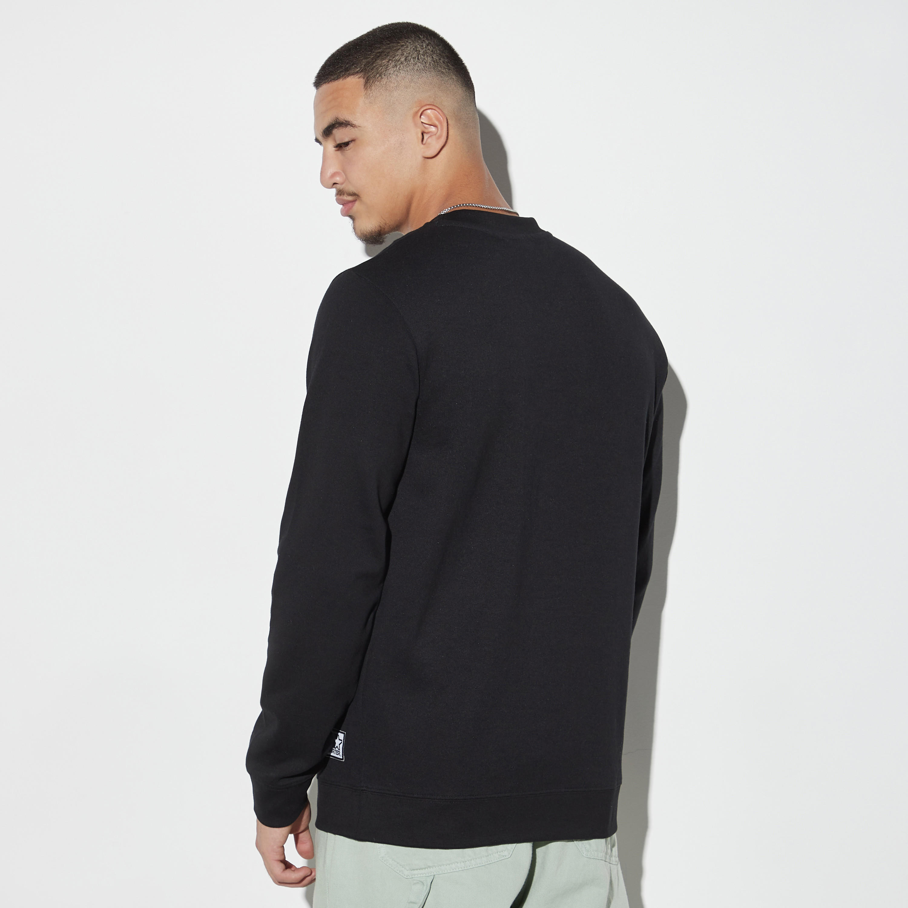 سويت شيرت بأكمام طويلة وياقة ضيقة وطبعات-men-winterwear-hoodiesandsweatshirts-image-3