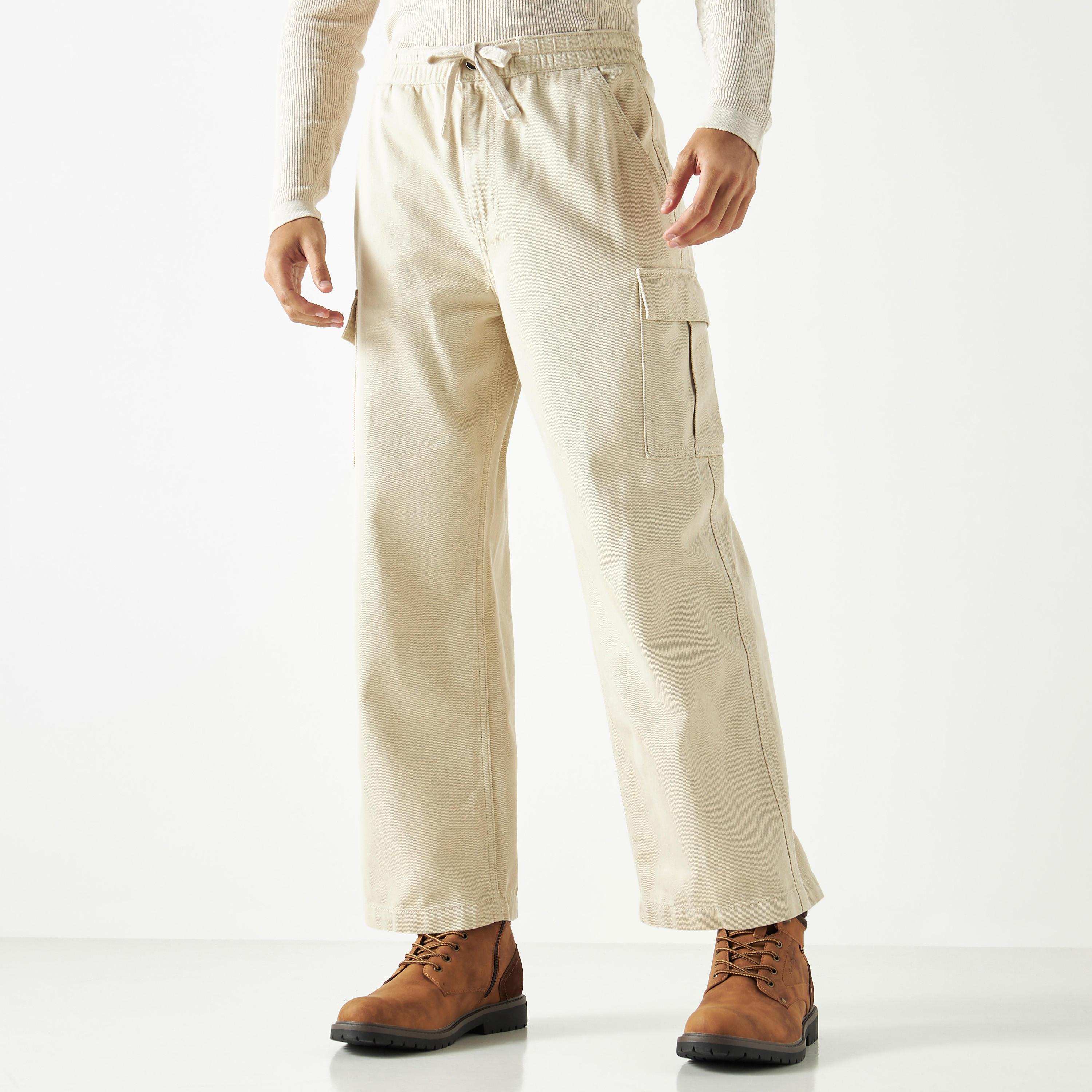 بنطلون كارجو بقصة مريحة-men-clothing-bottoms-trousersandchinos-trousers-image-1
