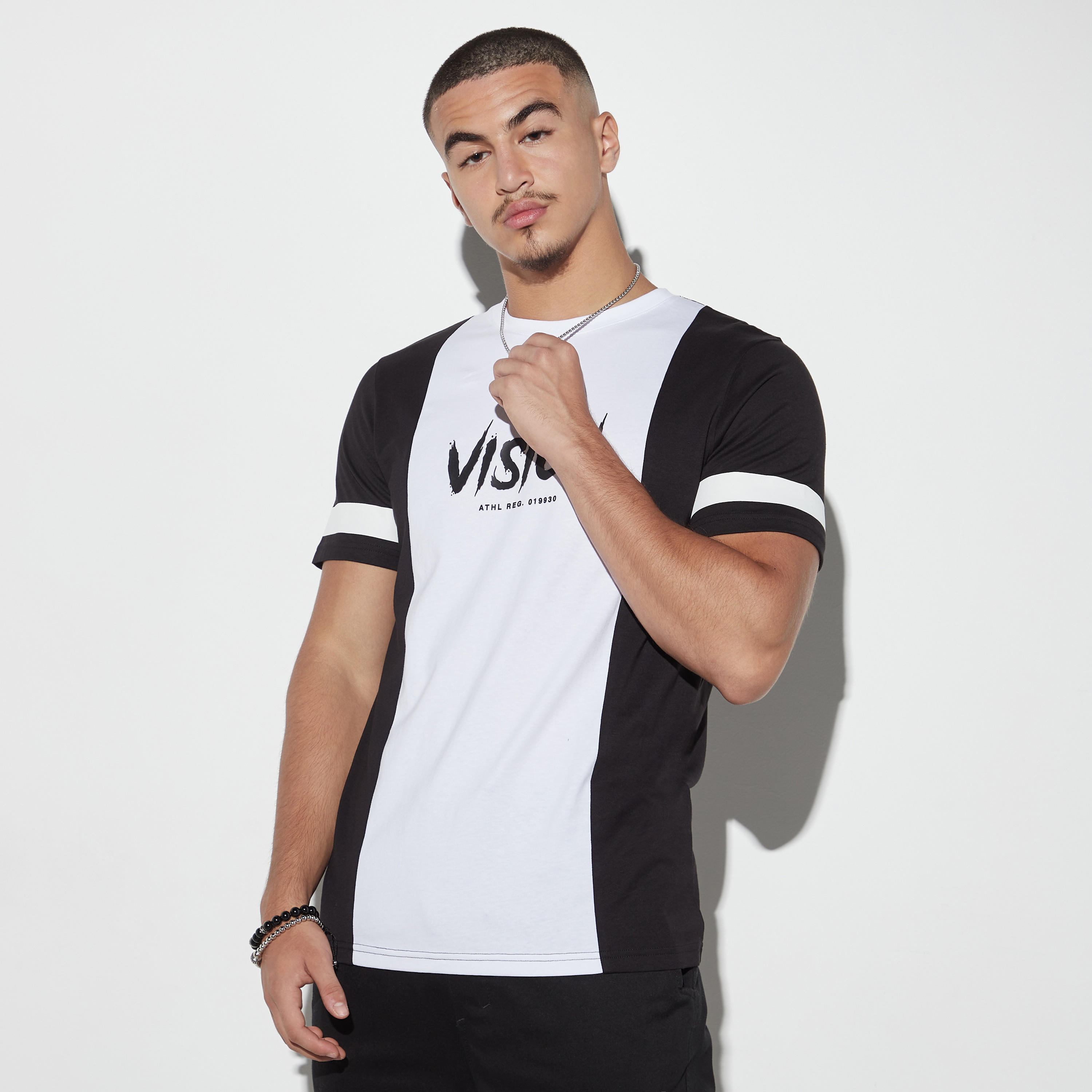 تيشيرت قوالب ملونة بياقة ضيقة وأكمام قصيرة-men-clothing-tshirtsandpolos-tshirts-image-4