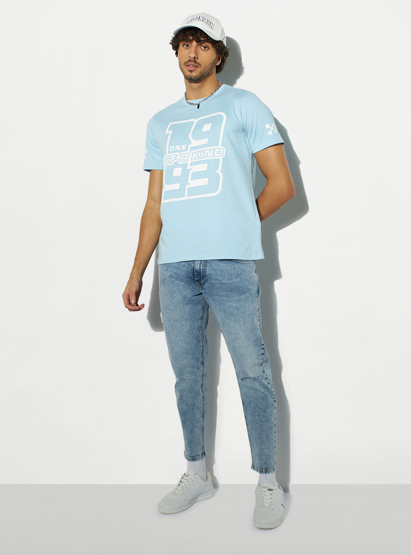 تيشيرت بياقة ضيقة وأكمام قصيرة وطبعات-men-clothing-tshirtsandpolos-tshirts-image-3