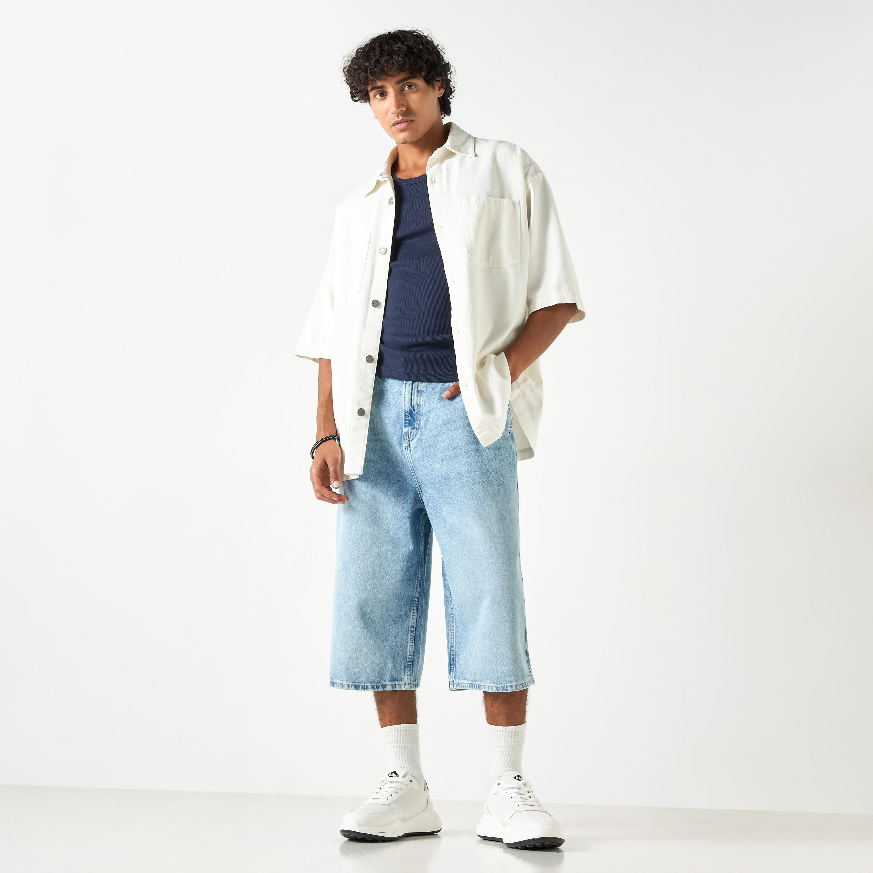شورت سادة بزر إغلاق وجيوب من إيكو أنليمتد-men-clothing-bottoms-shorts-image-3