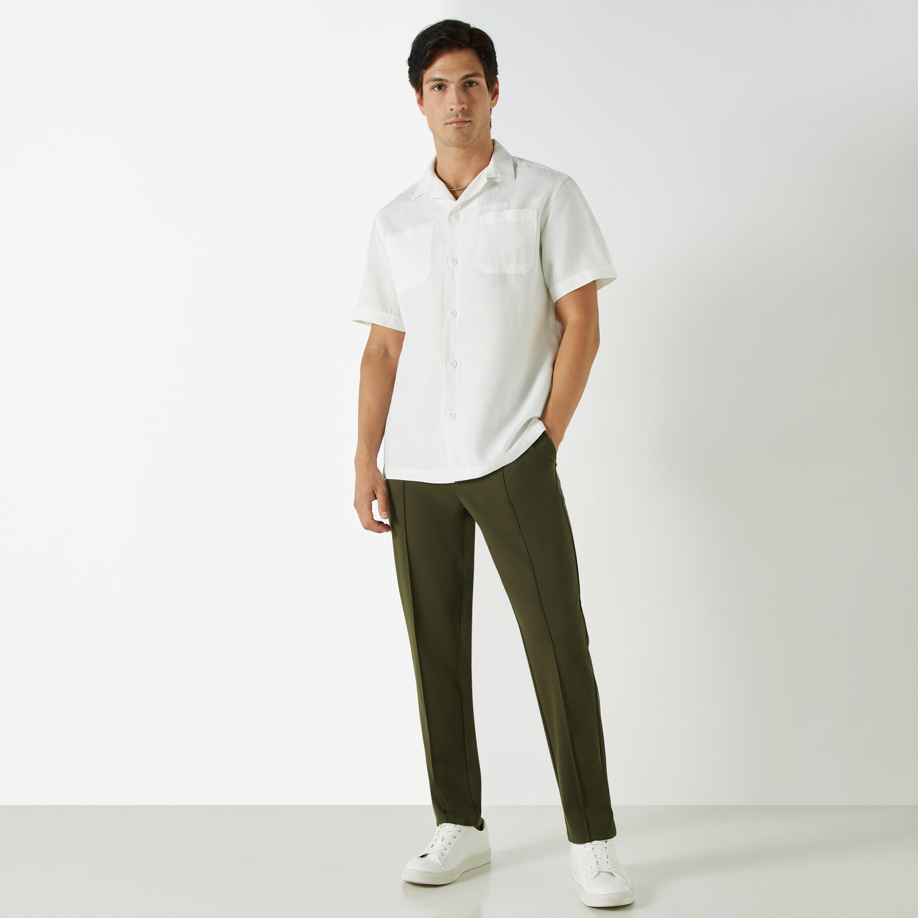 قميص سادة من مزيج الكتان بياقة كامب وأكمام قصيرة من إيكو أنليمتد-men-clothing-shirts-image-6