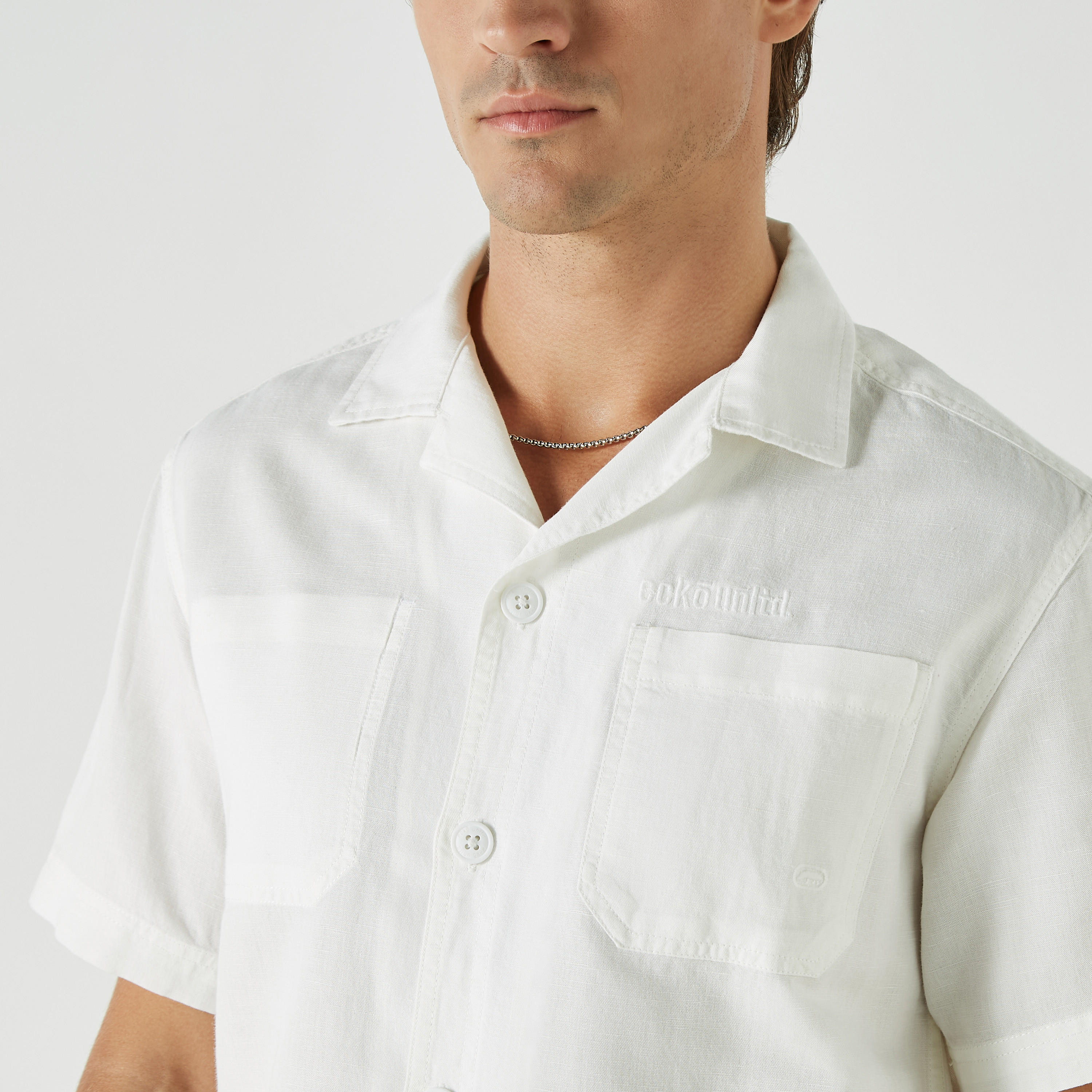قميص سادة من مزيج الكتان بياقة كامب وأكمام قصيرة من إيكو أنليمتد-men-clothing-shirts-image-8