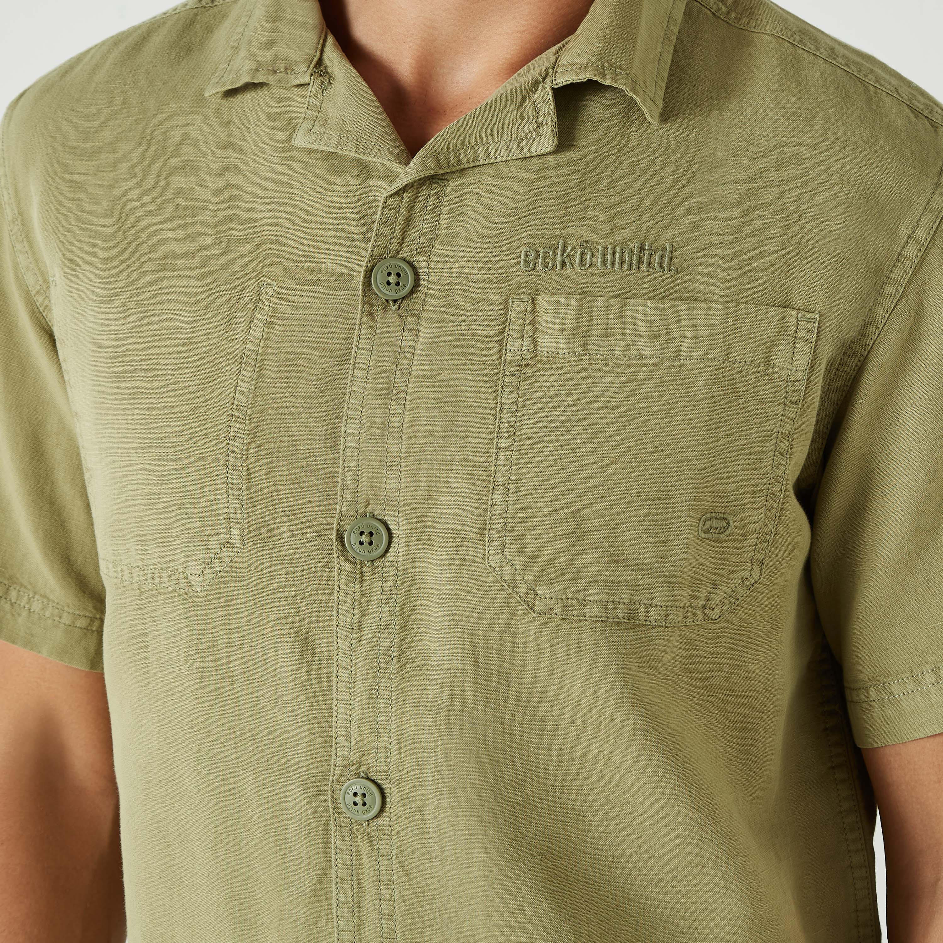 قميص سادة من مزيج الكتان بياقة كامب وأكمام قصيرة من إيكو أنليمتد-men-clothing-shirts-image-4