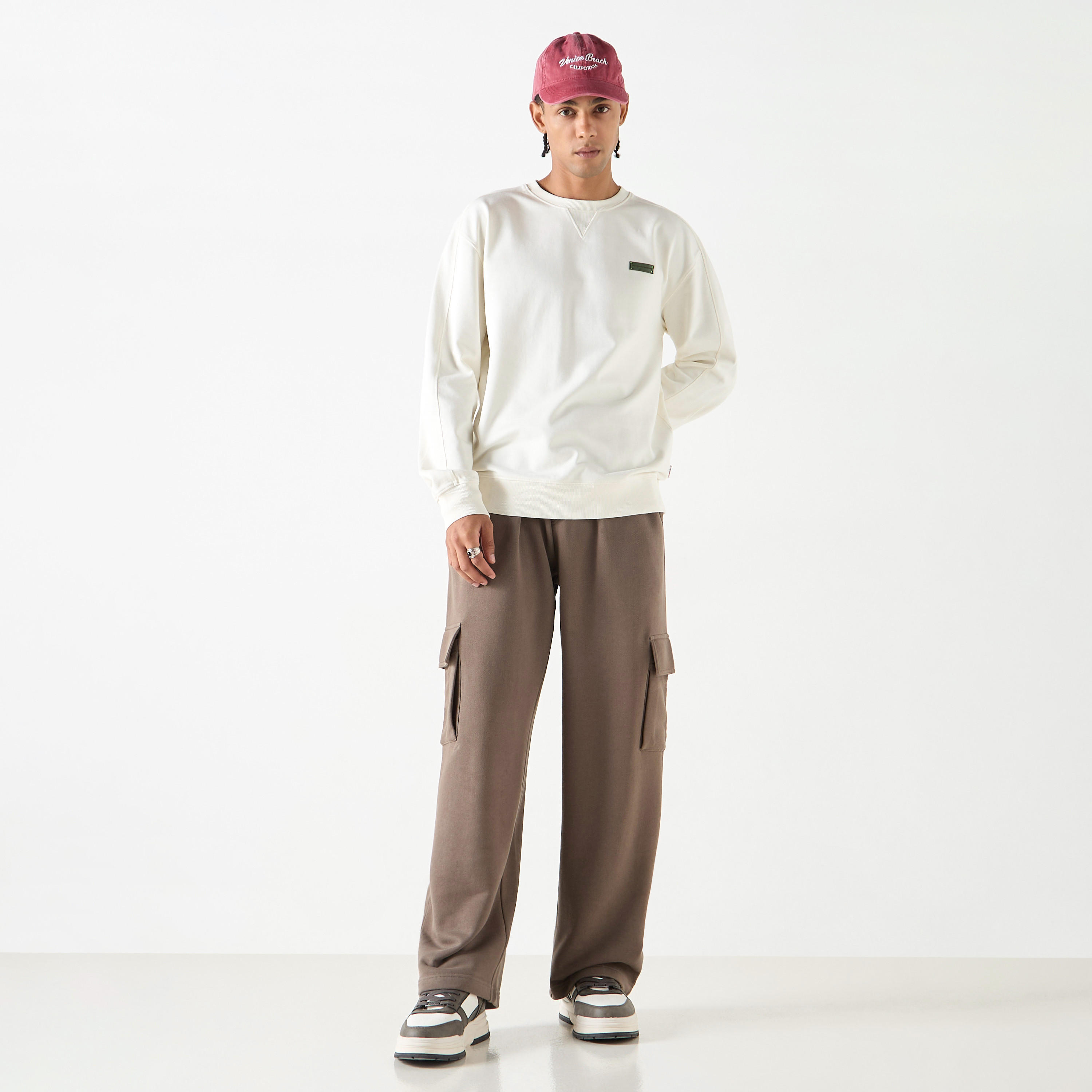 بنطلون رياضي سادة بقصّة عادية مع خصر مرن وجيوب-men-clothing-bottoms-joggers-image-6