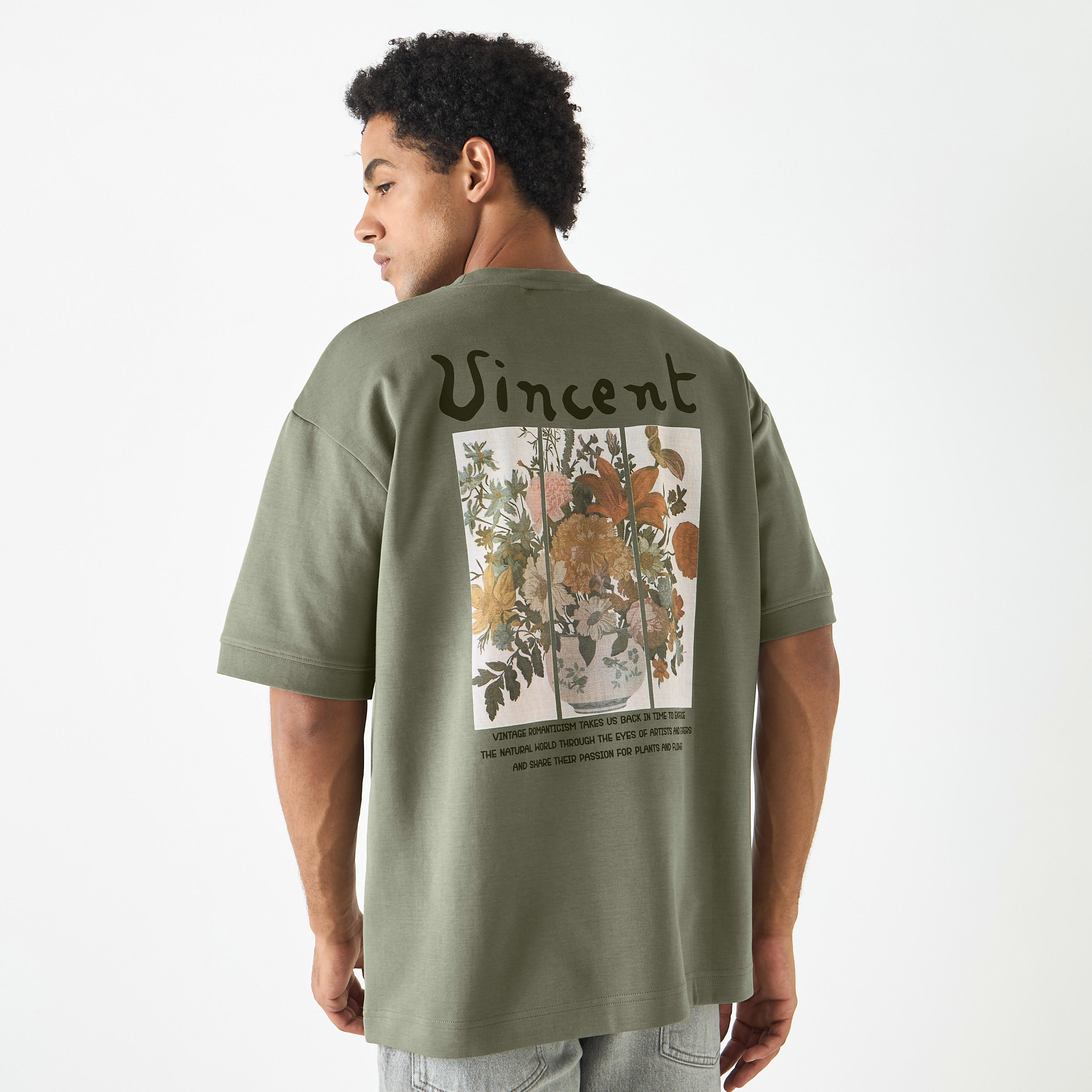 تيشيرت بياقة ضيقة وأكمام قصيرة وطبعات-men-clothing-tshirtsandpolos-tshirts-image-1