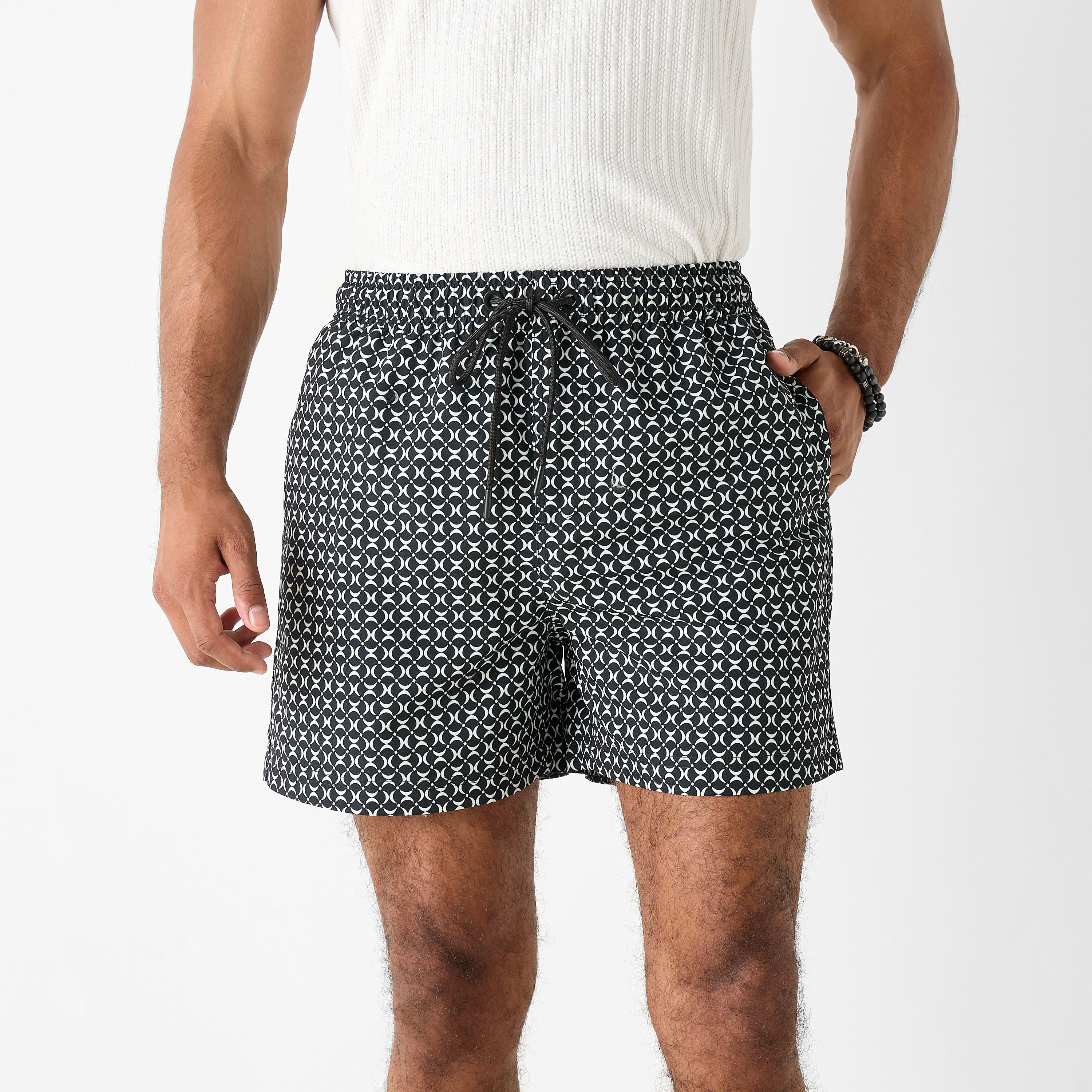 شورت سباحة بجيوب ورباط للإغلاق بطبعات-sports-men-clothing-swimwear-image-4