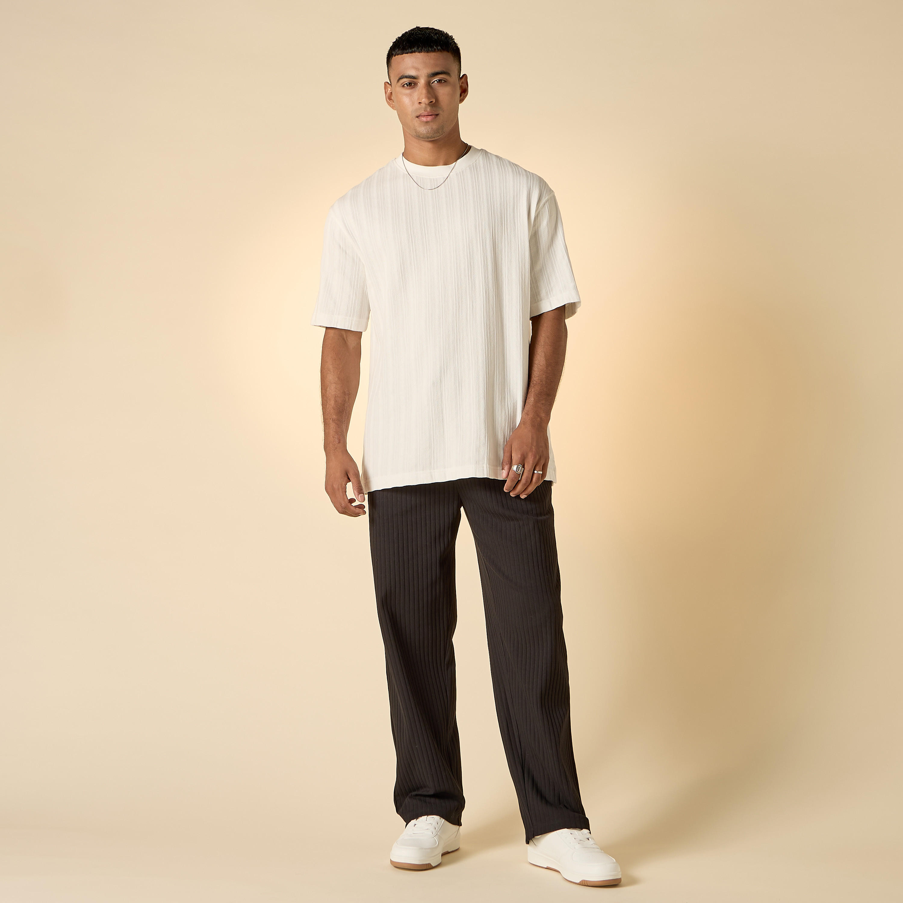 Jacquard Textured Crew Neck T-shirt-men-clothing-tshirtsandpolos-tshirts-image-2