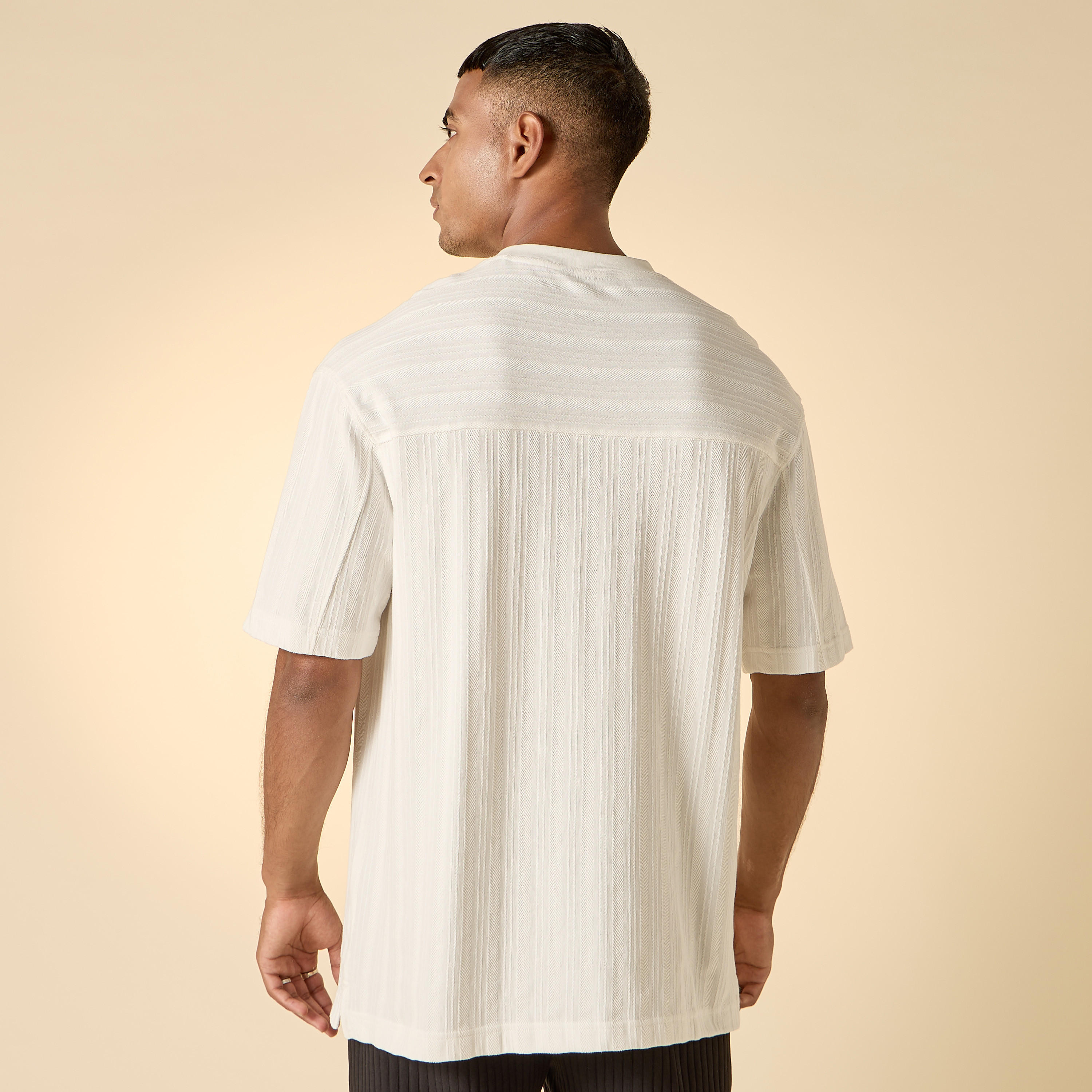 Jacquard Textured Crew Neck T-shirt-men-clothing-tshirtsandpolos-tshirts-image-3