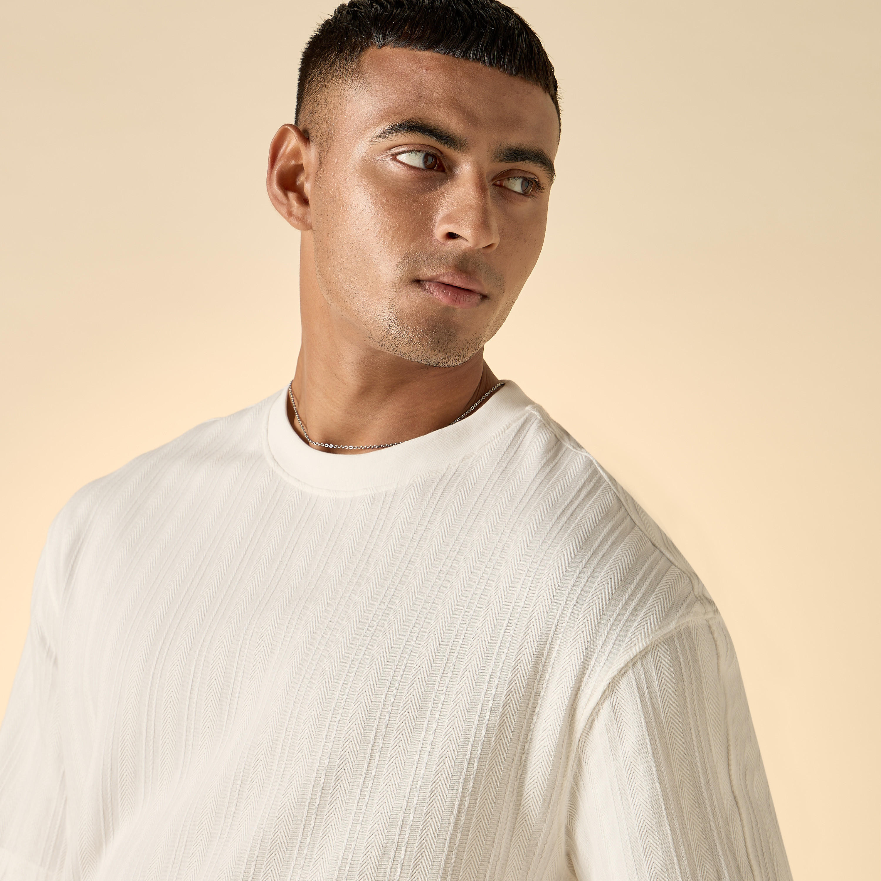 Jacquard Textured Crew Neck T-shirt-men-clothing-tshirtsandpolos-tshirts-image-4