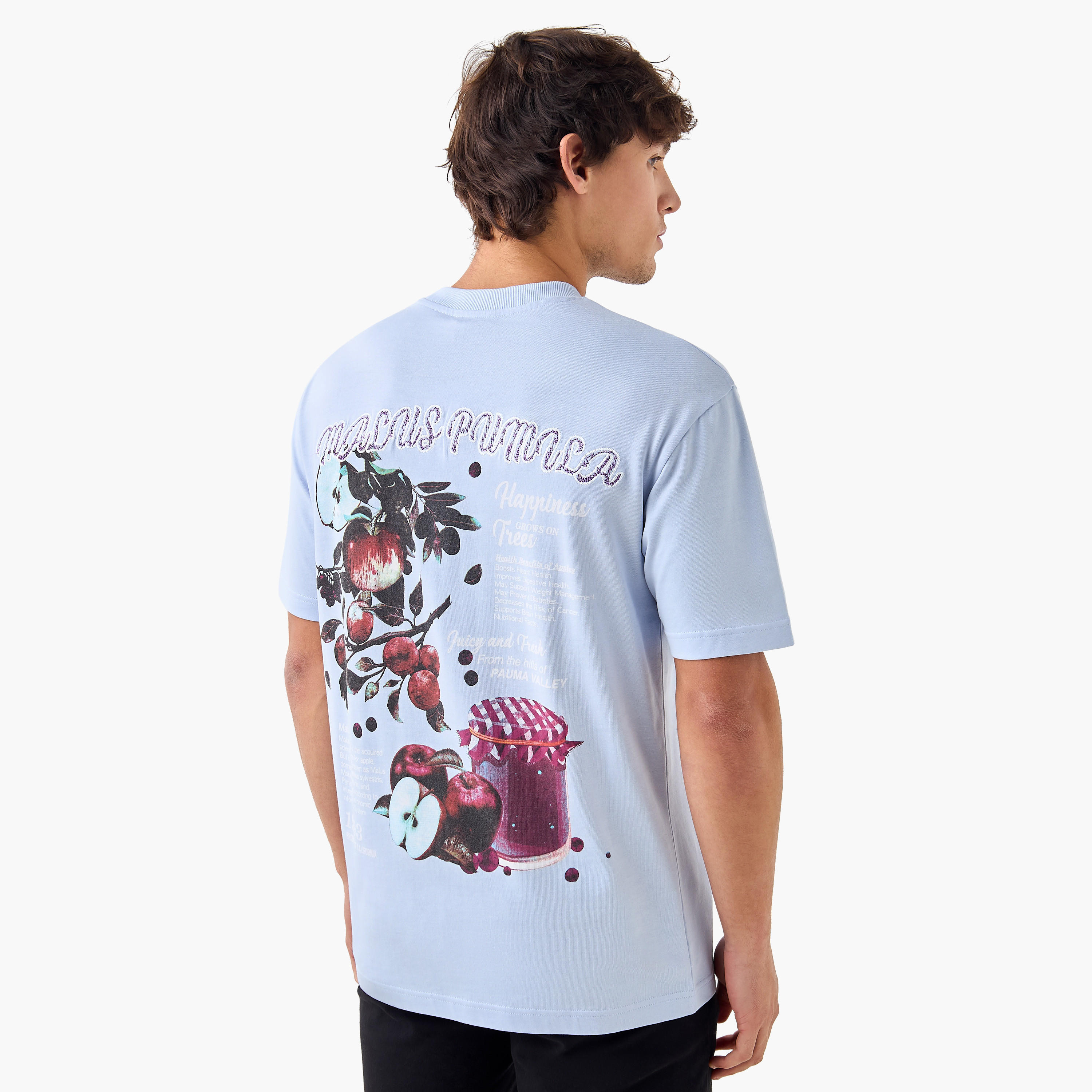 تيشيرت بياقة ضيقة وأكمام قصيرة وطبعات جرافيك-men-clothing-tshirtsandpolos-tshirts-image-1