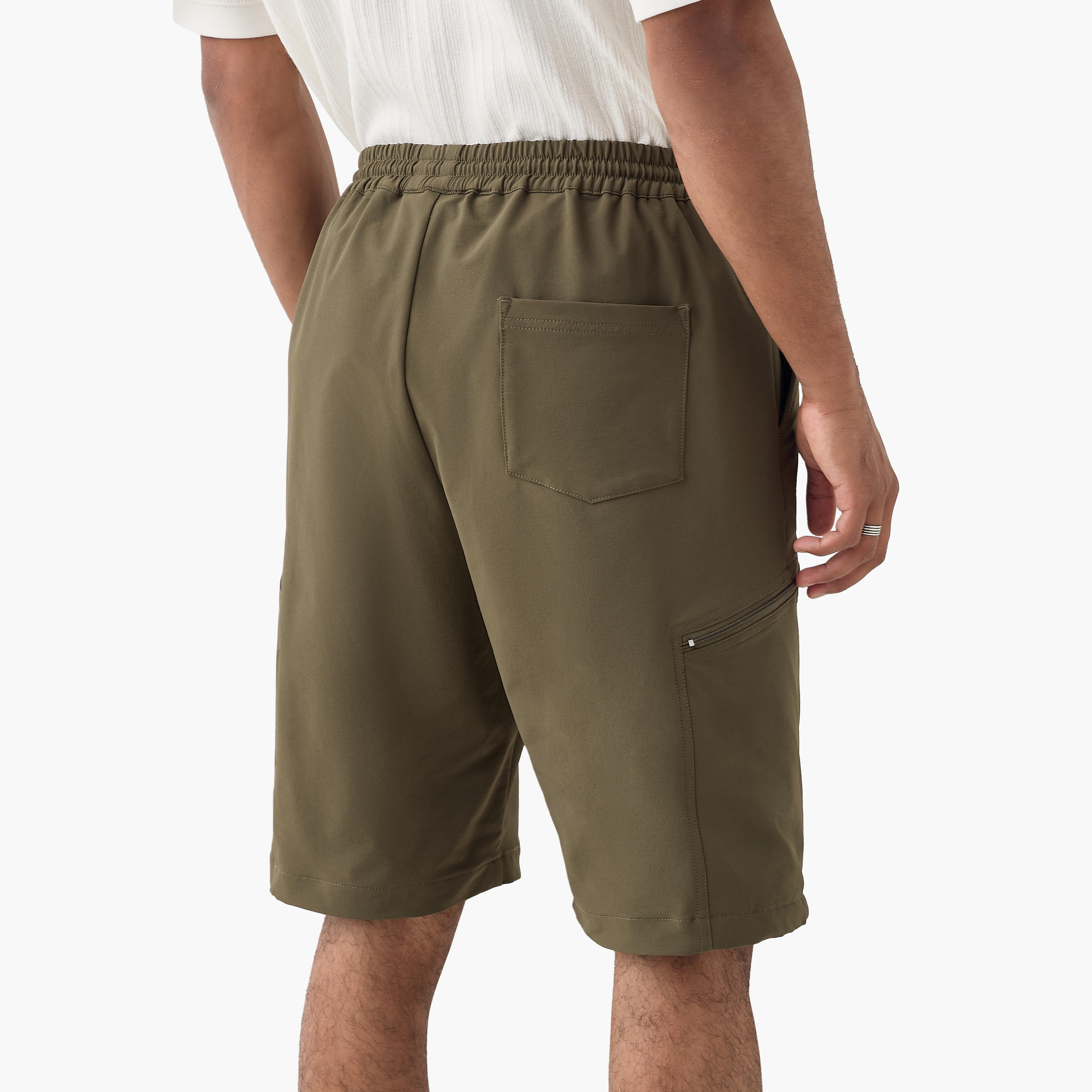 شورت بخصر مطاطي وجيوب-men-clothing-bottoms-shorts-image-3
