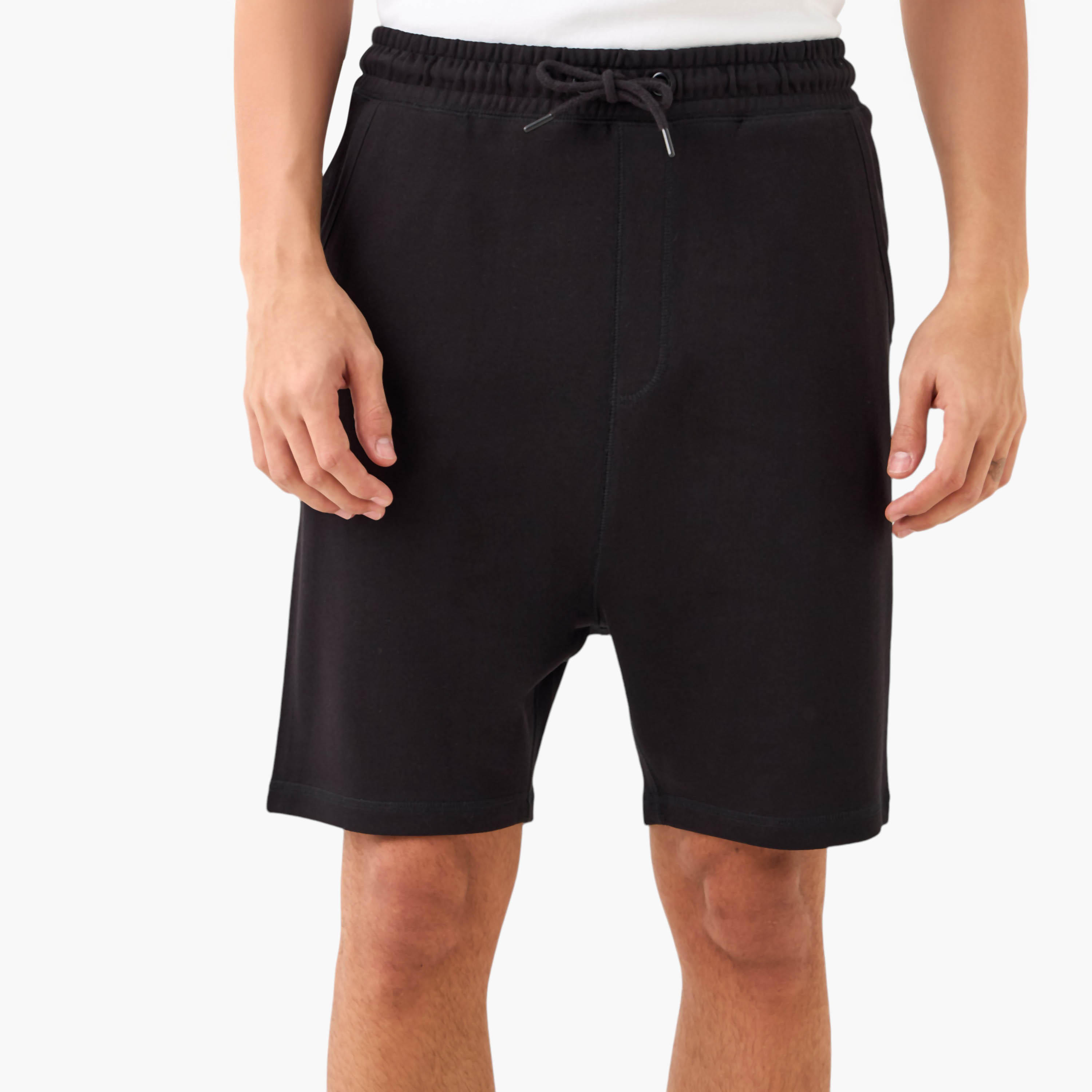 شورت بخصر مرن وجيوب-men-clothing-bottoms-shorts-image-1