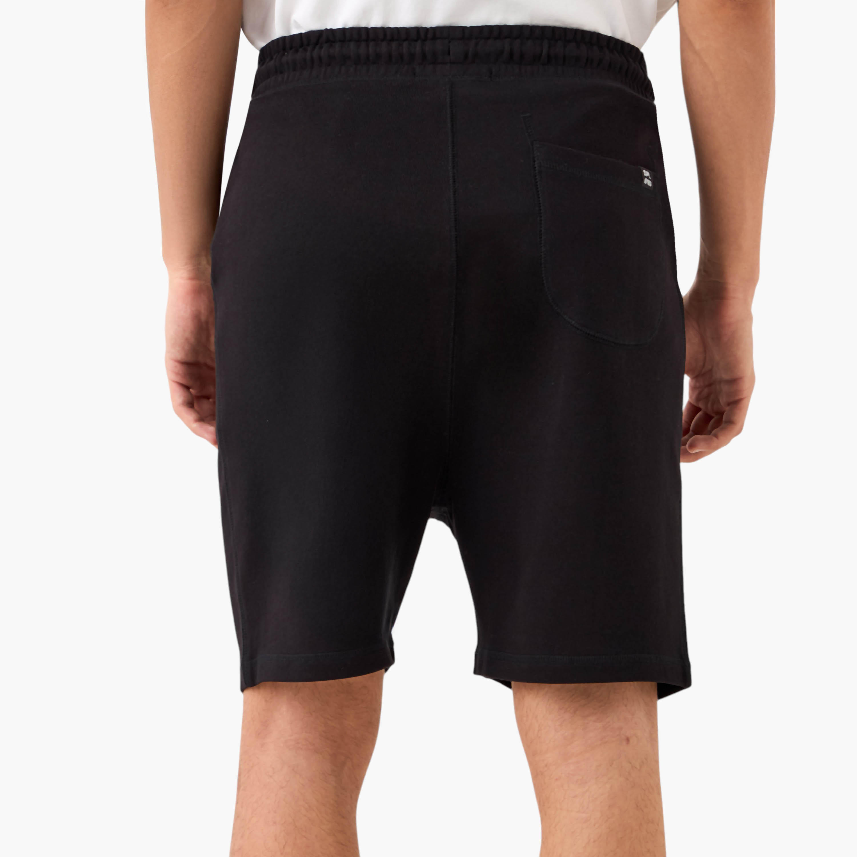 شورت بخصر مرن وجيوب-men-clothing-bottoms-shorts-image-3