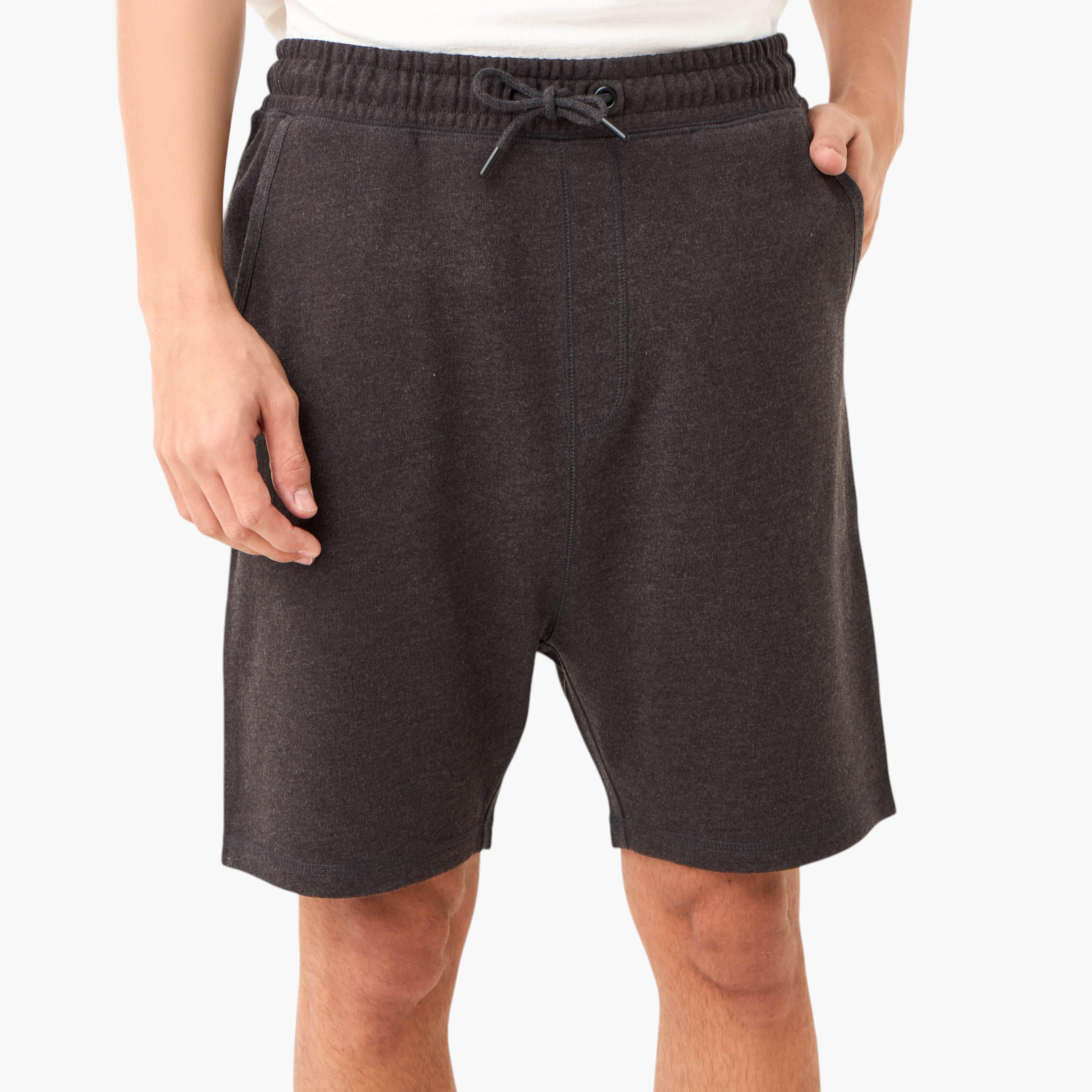 شورت بخصر مرن وجيوب-men-clothing-bottoms-shorts-image-1