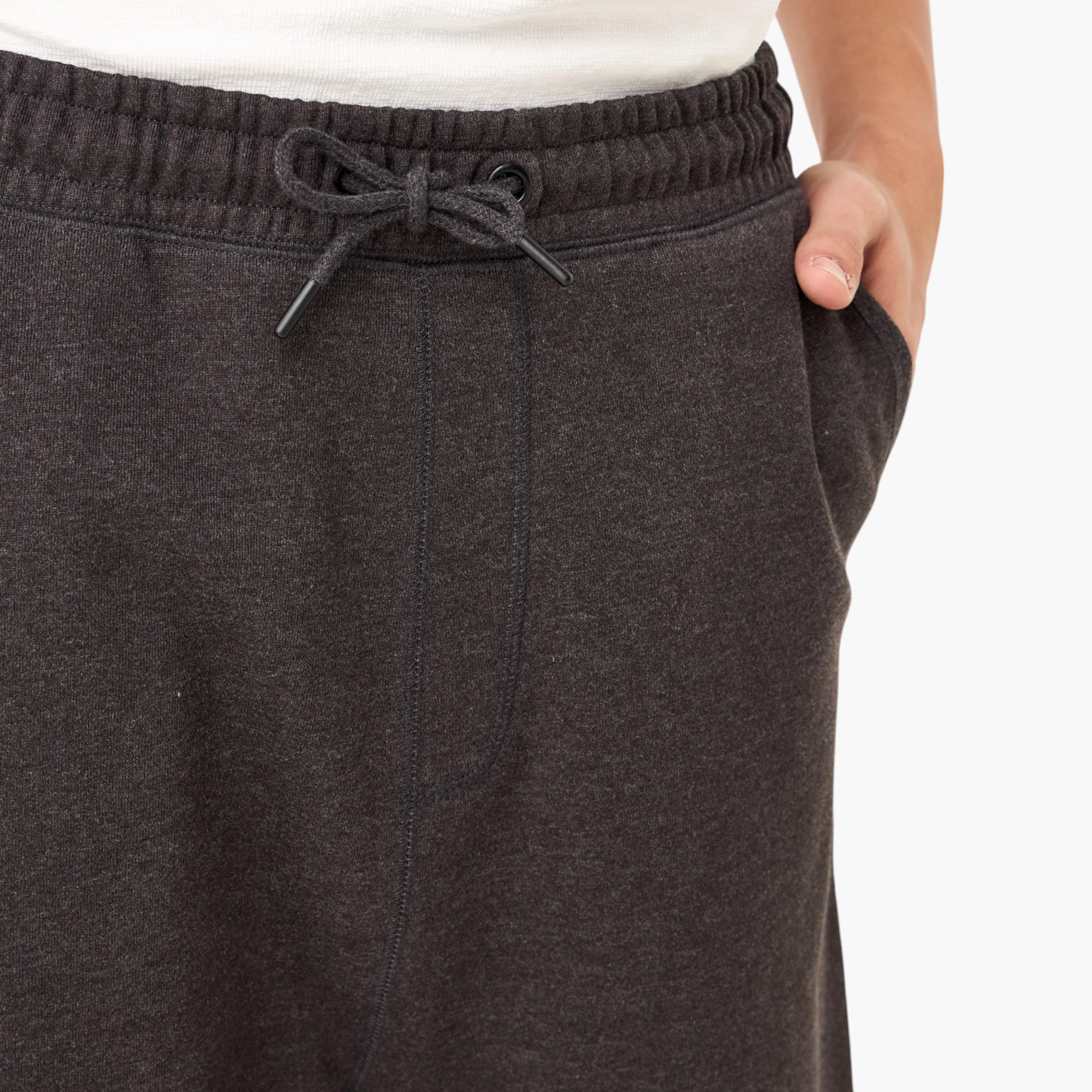 شورت بخصر مرن وجيوب-men-clothing-bottoms-shorts-image-4