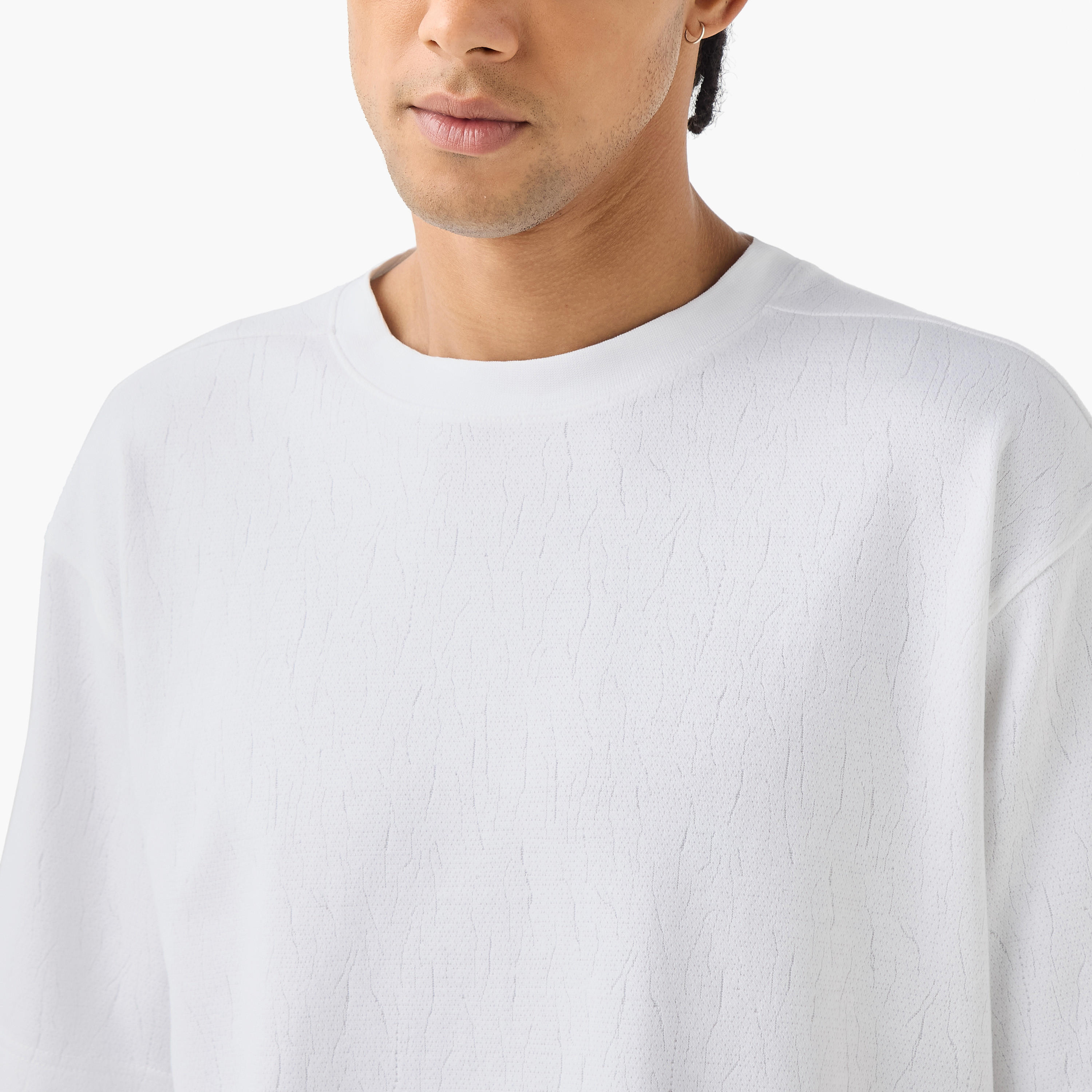 Textured T-shirt with Crew Neck-men-clothing-tshirtsandpolos-tshirts-image-4