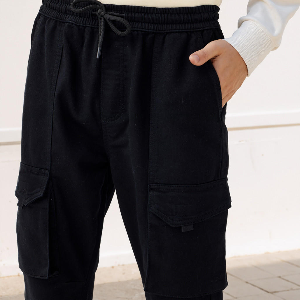 بنطلون كارجو بقصّة عادية وخصر مطاطي-men-clothing-bottoms-joggers-image-4
