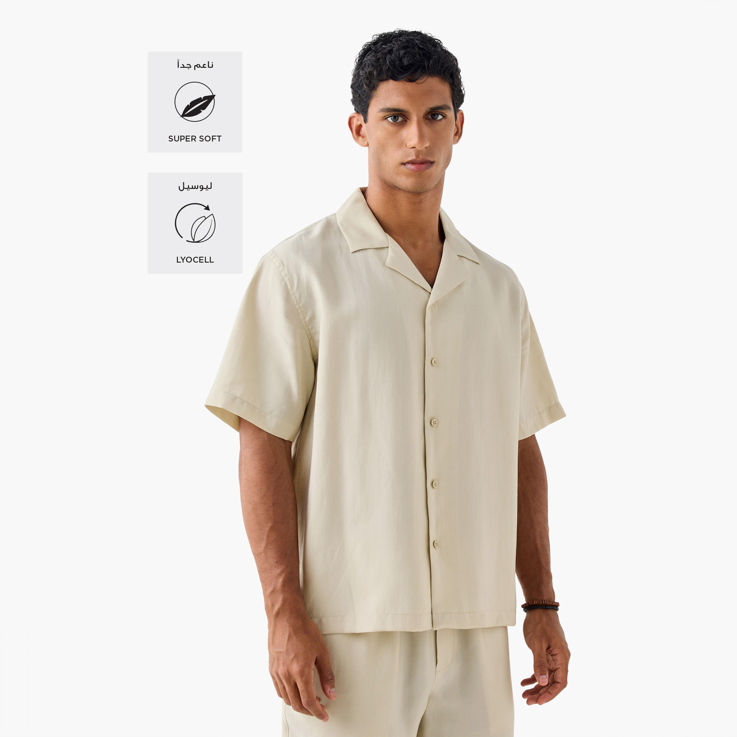 قميص بياقة كامب وقصة مريحة وأكمام قصيرة-men-clothing-shirts-image-5