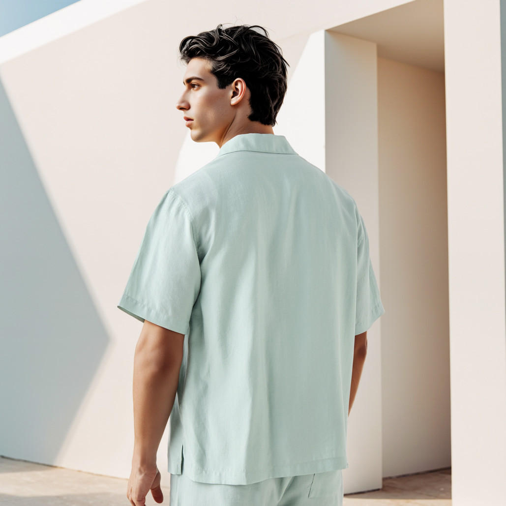 قميص بياقة كامب وقصة مريحة وأكمام قصيرة-men-clothing-shirts-image-3