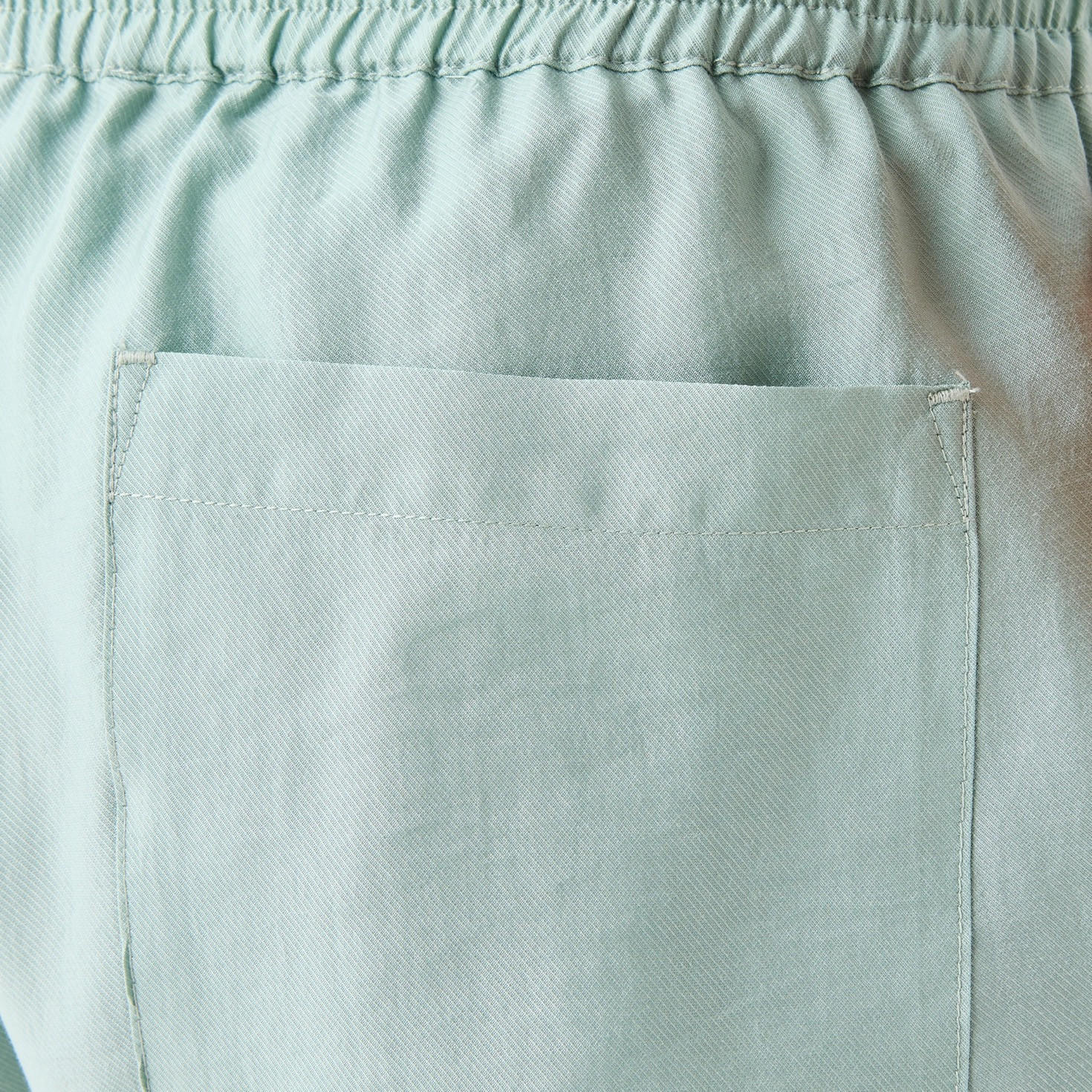 شورت بقصة عادية وخصر مرن بجيوب-men-clothing-bottoms-shorts-image-1