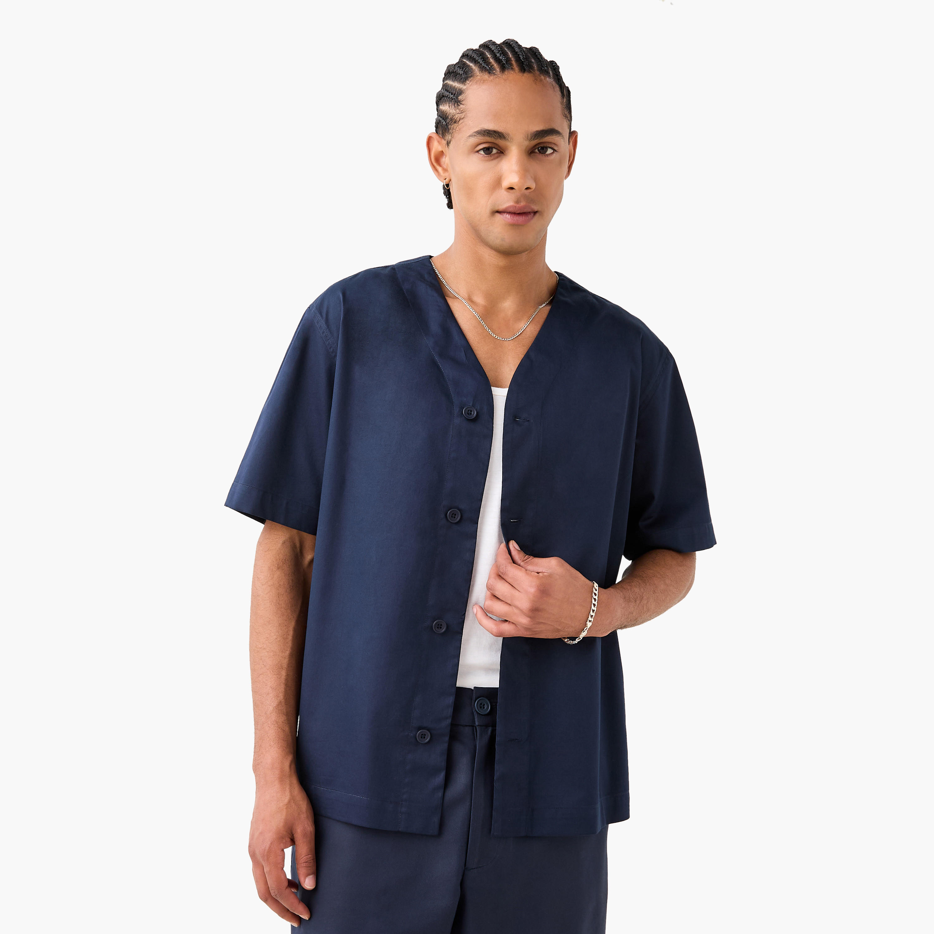 قميص بوبلين بيسبول بأزرار أمامية-men-clothing-shirts-image-5