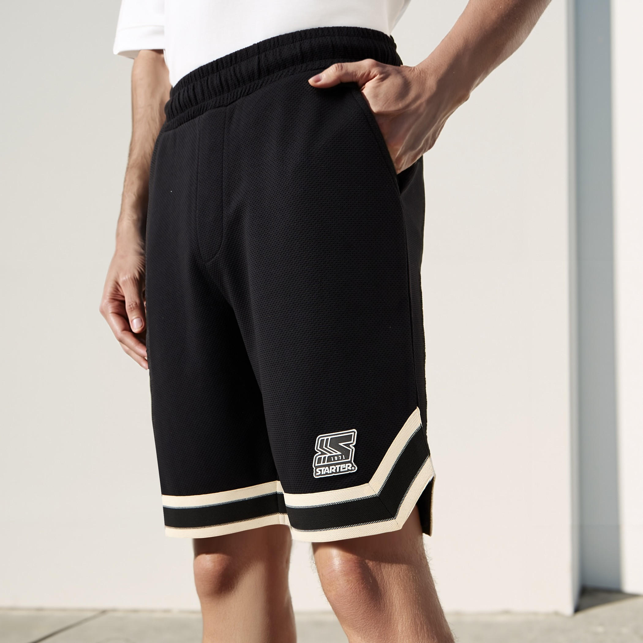 Contrast Detail Flexi Waist Shorts with Pockets-men-clothing-bottoms-shorts-image-1