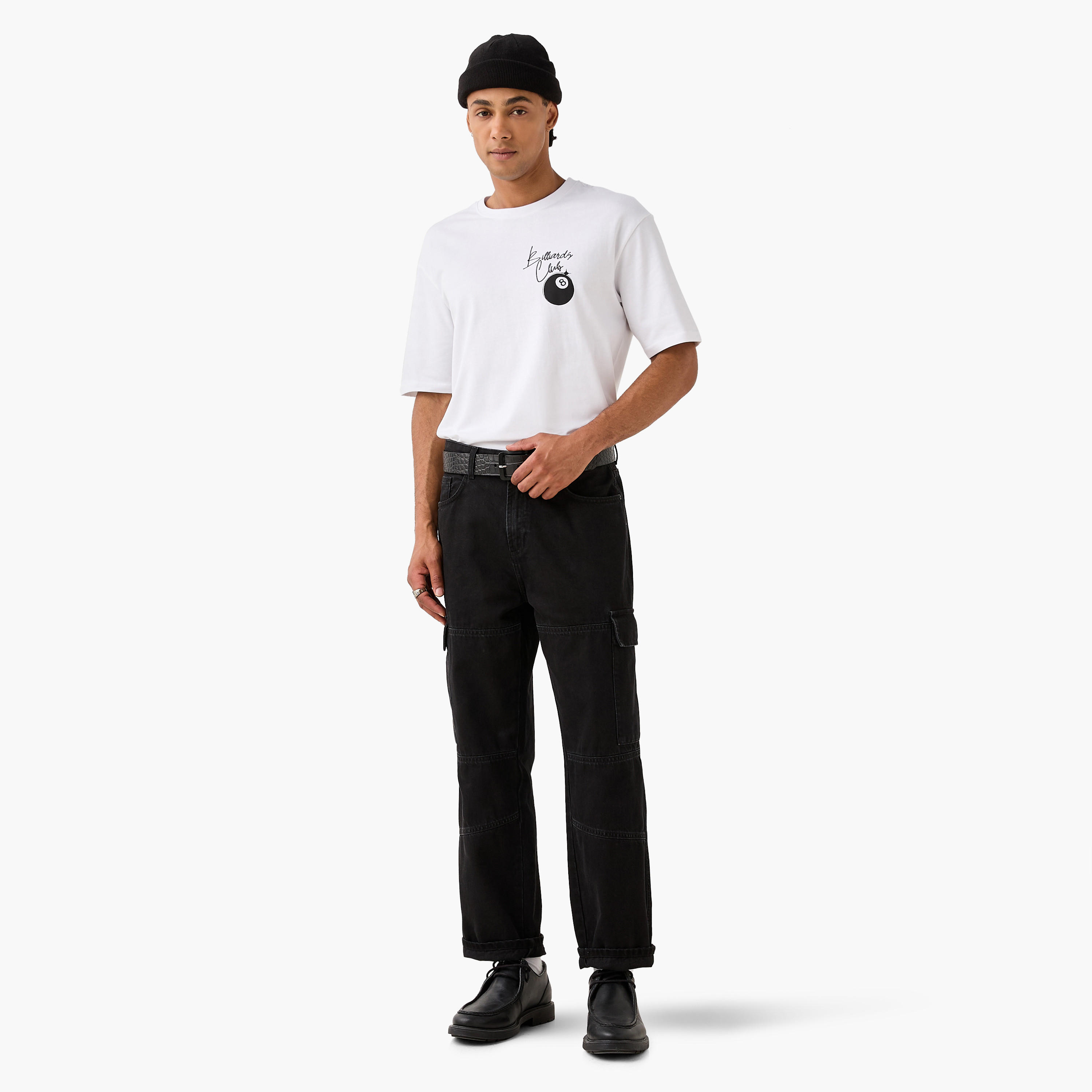 تيشيرت بقصّة عادية وياقة ضيّقة وأكمام قصيرة وطبعات-men-clothing-tshirtsandpolos-tshirts-image-2