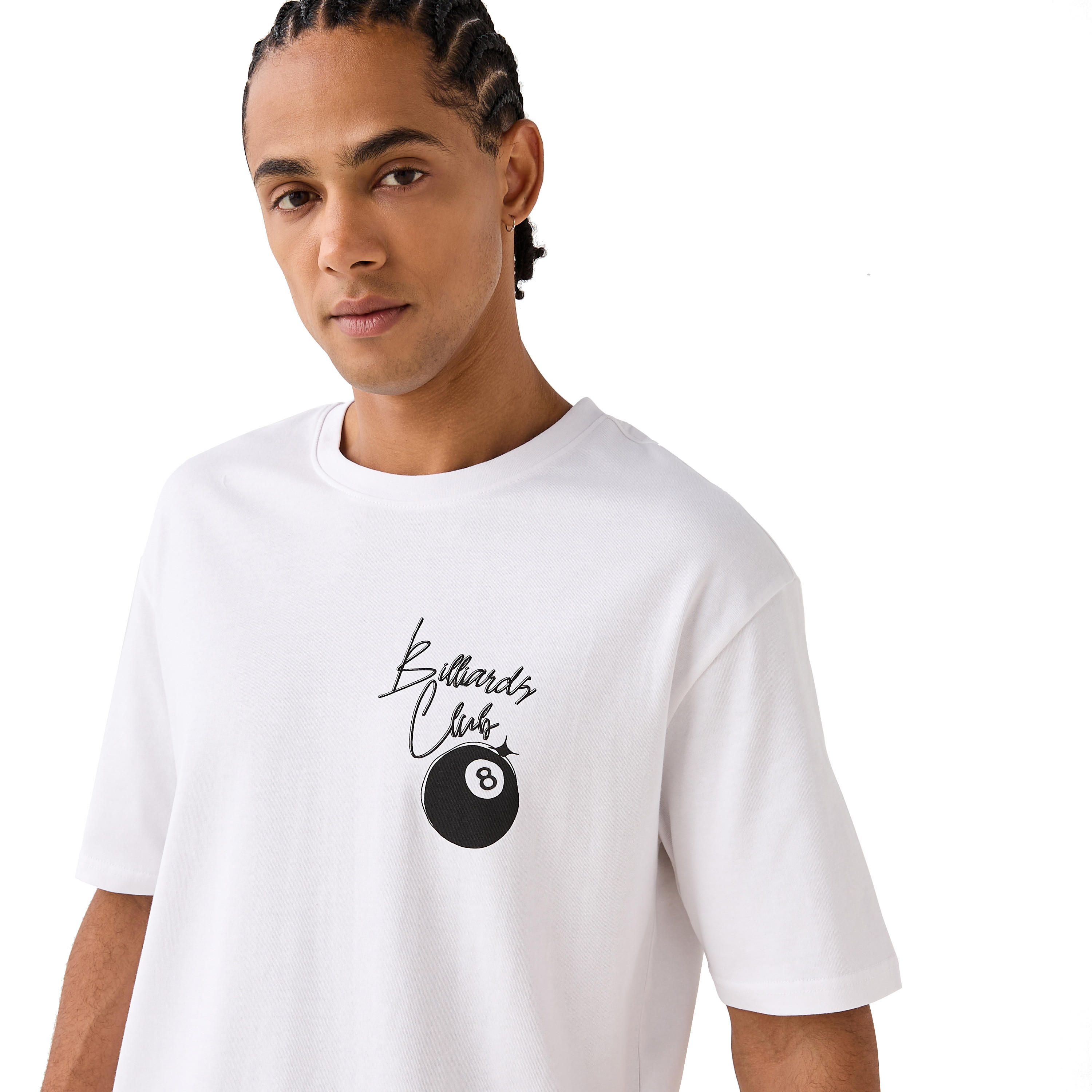تيشيرت بقصّة عادية وياقة ضيّقة وأكمام قصيرة وطبعات-men-clothing-tshirtsandpolos-tshirts-image-4