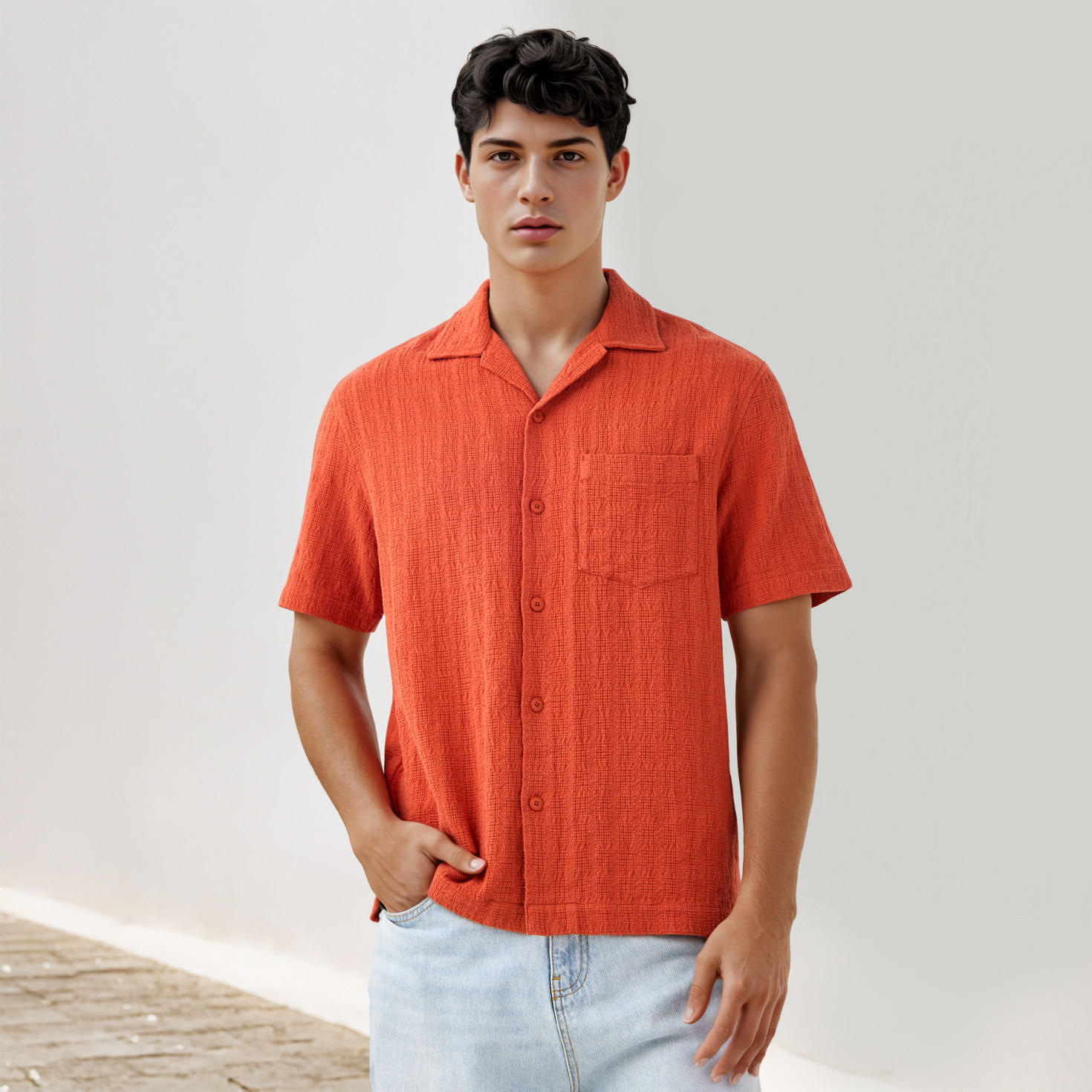 قميص بارز الملمس بياقة وقصة مريحة-men-clothing-shirts-image-5