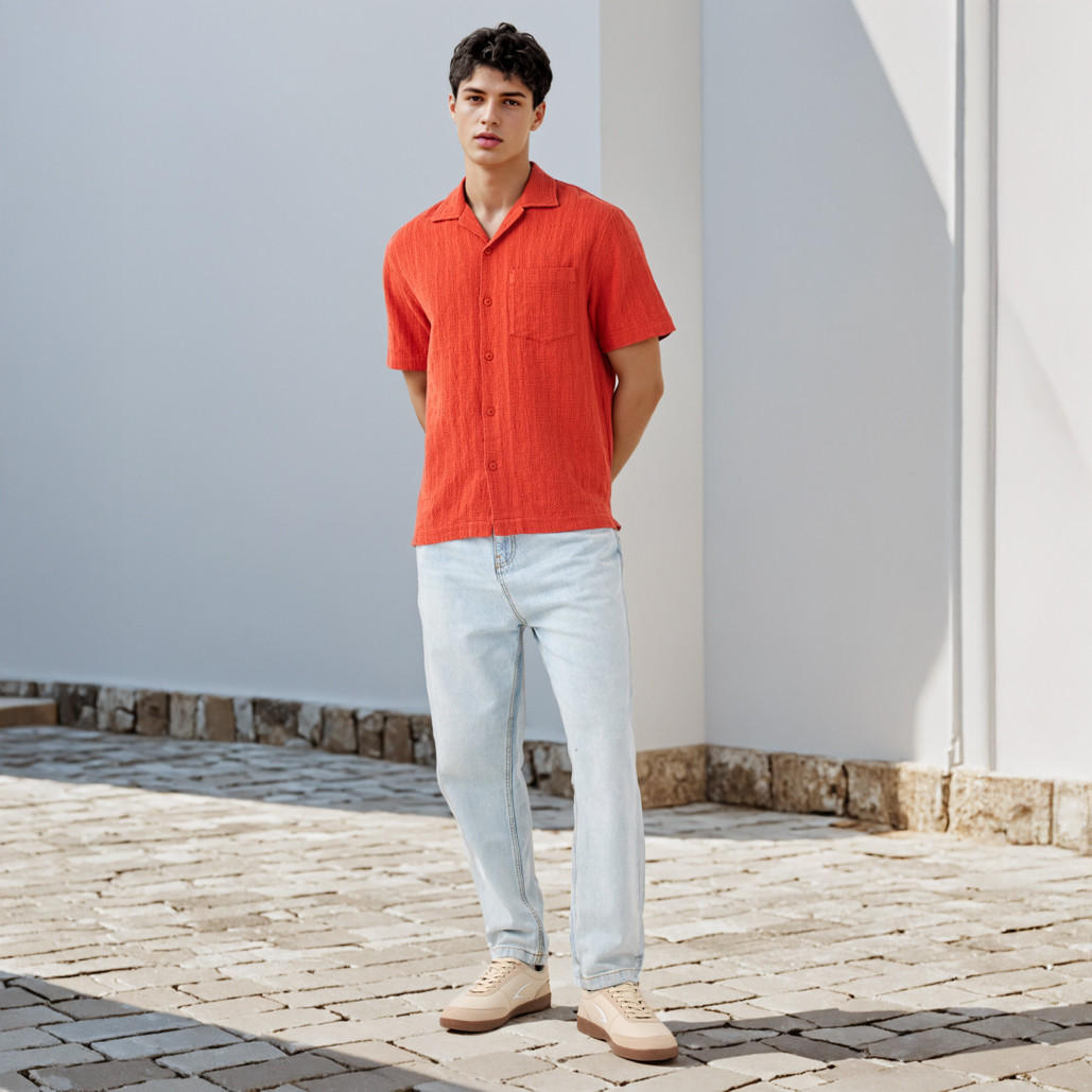 قميص بارز الملمس بياقة وقصة مريحة-men-clothing-shirts-image-4