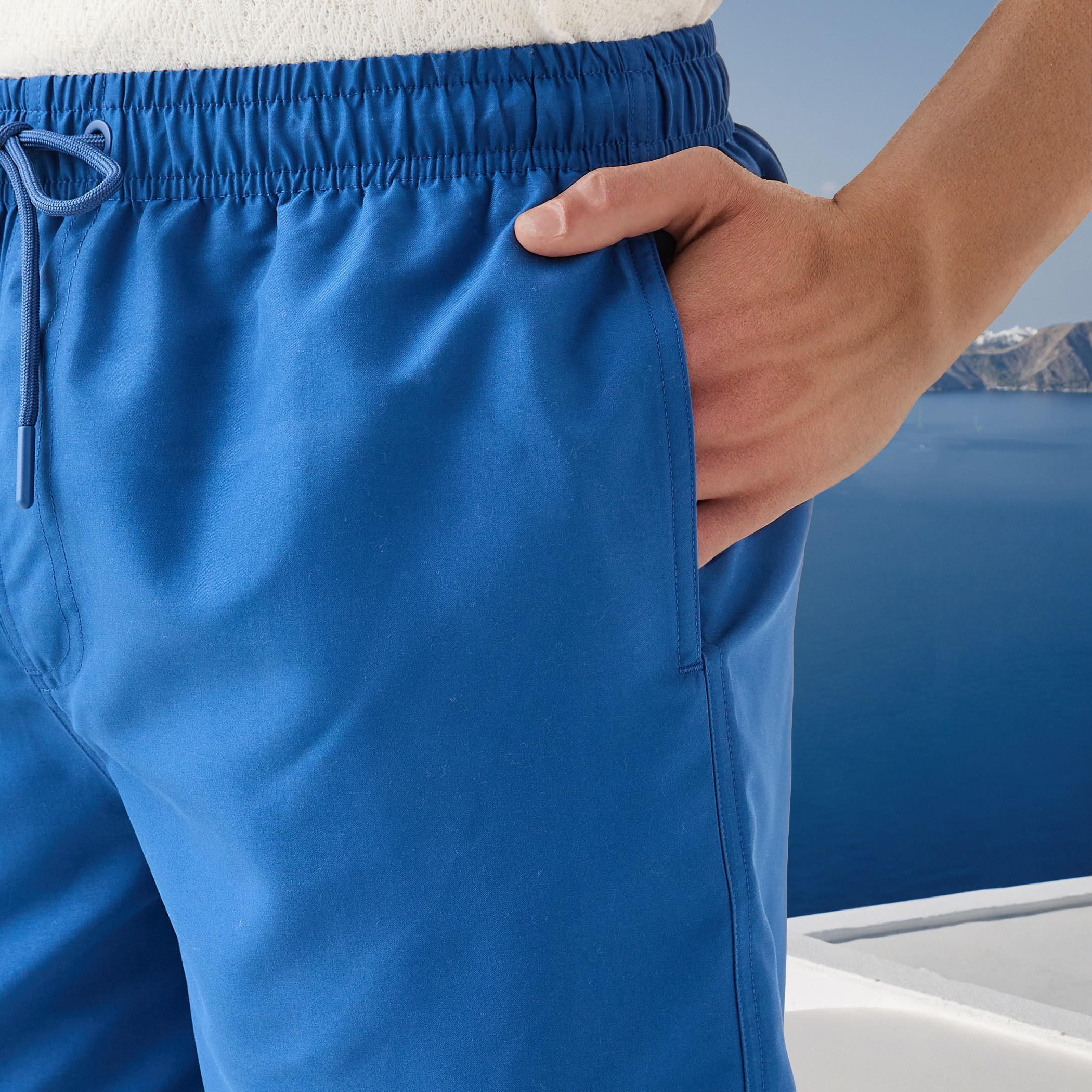 شورت سباحة برباط إغلاق وجيوب-sports-men-clothing-swimwear-image-4
