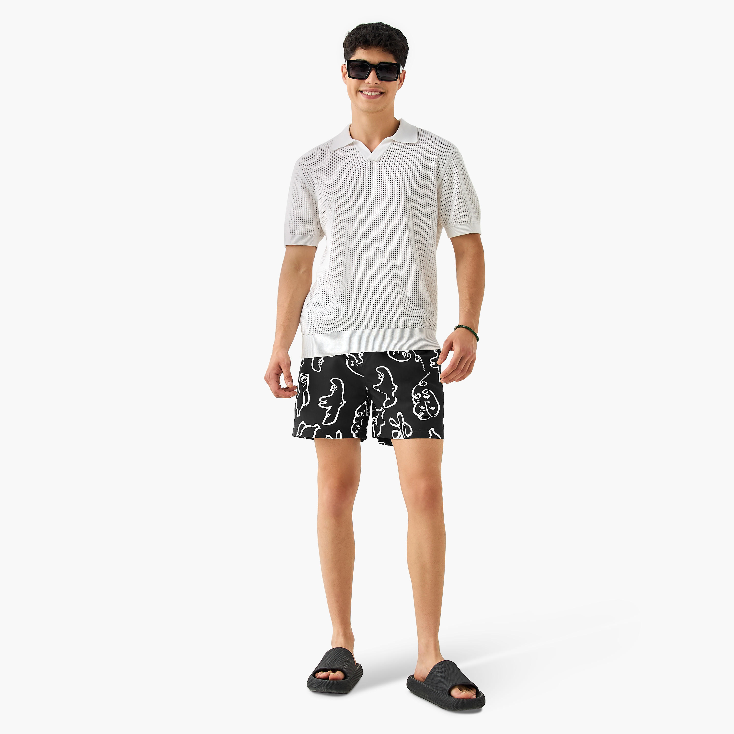 شورت سباحة بطبعات وجه ورباط إغلاق-sports-men-clothing-swimwear-image-5