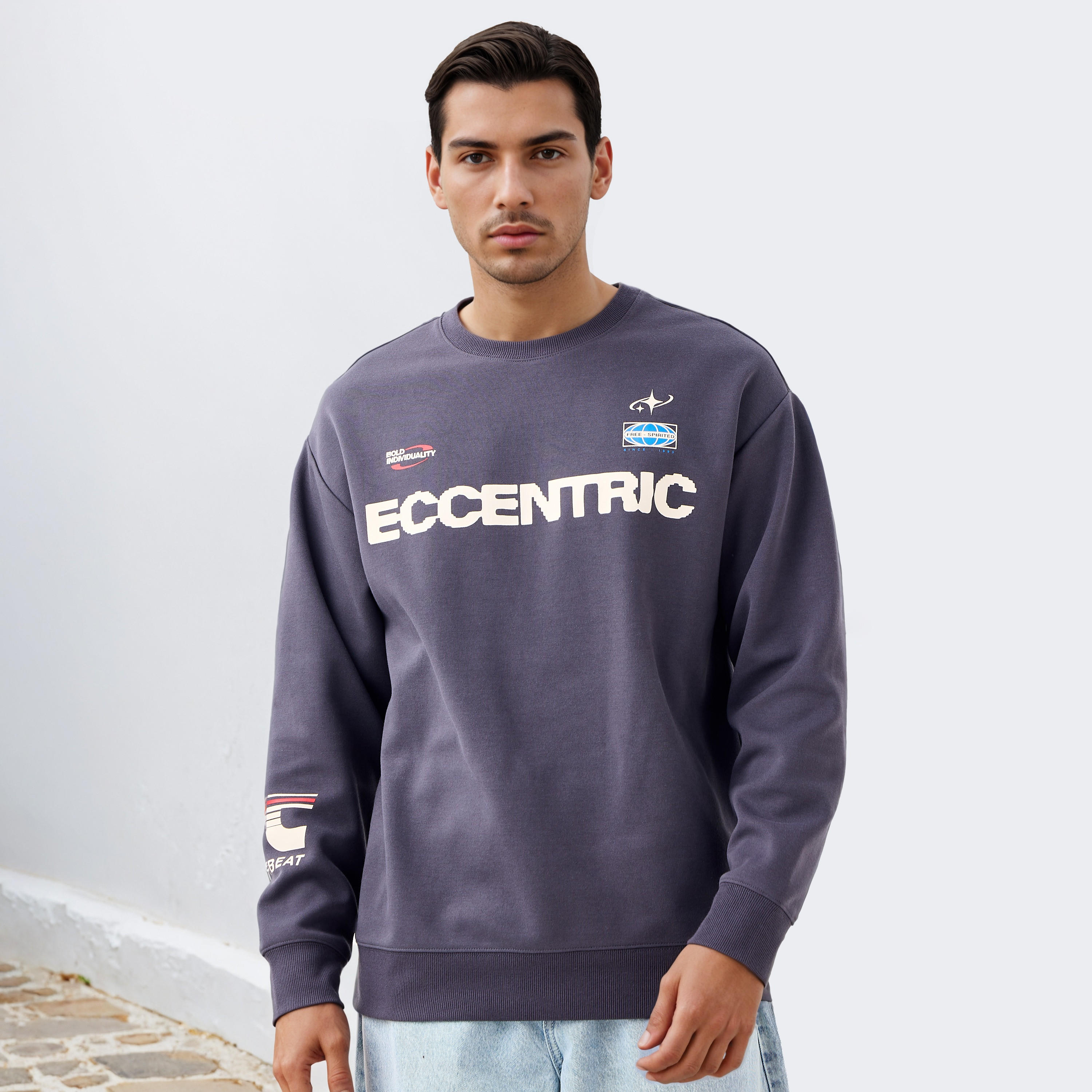 سويت شيرت بياقة ضيقة وطبعات-men-winterwear-hoodiesandsweatshirts-image-5