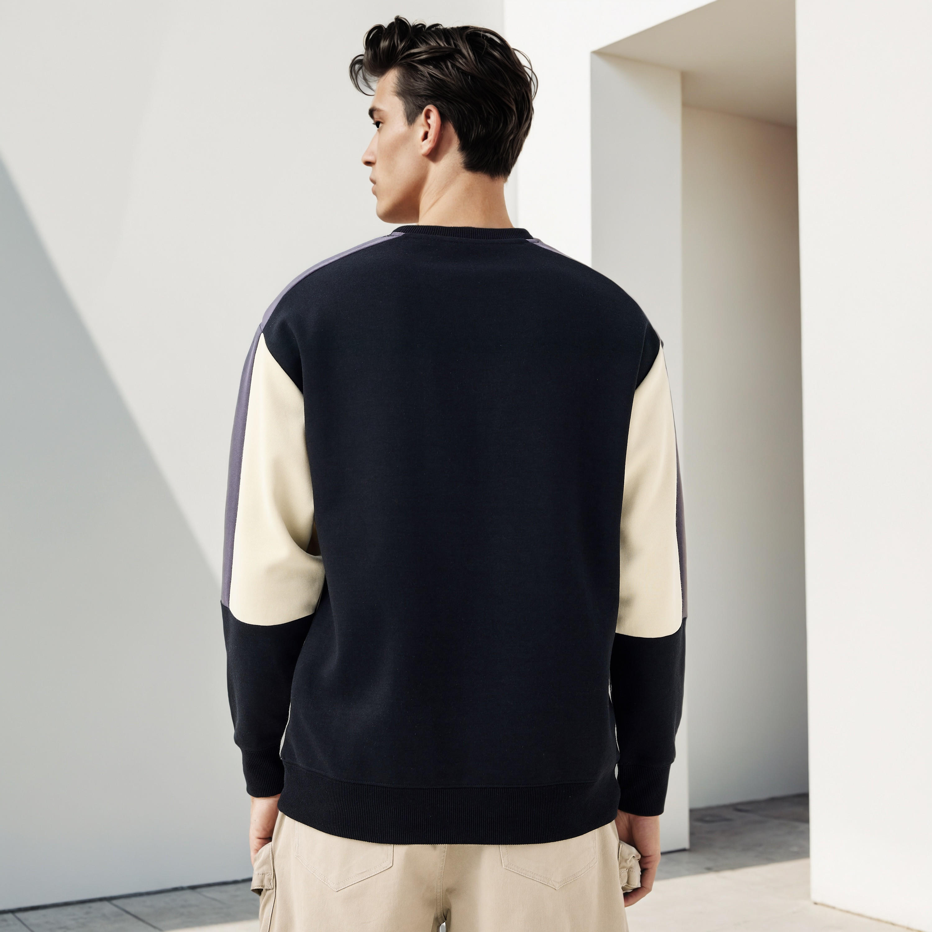 Colourblock Crew Neck Sweatshirt-men-winterwear-hoodiesandsweatshirts-image-3