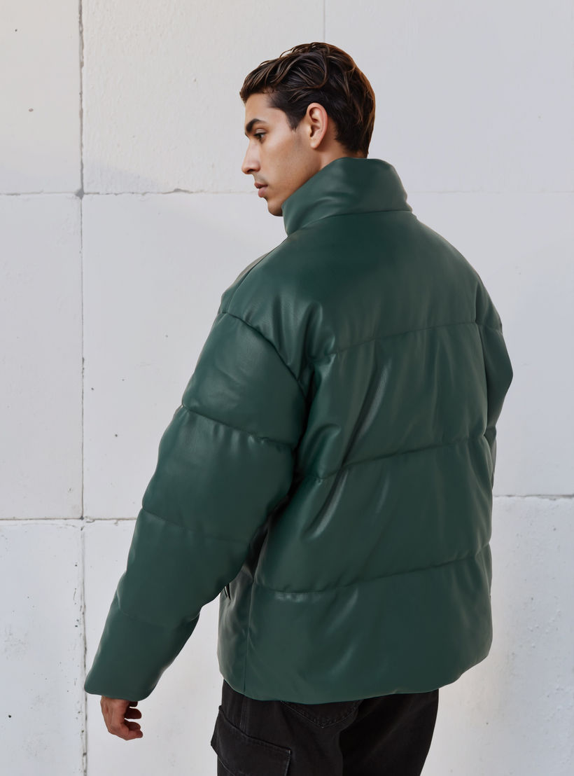 جاكيت بومبر من البولي يوريثان بقصّة عادية وياقة عالية للرجال-men-clothing-jacketsandblazers-jackets-image-3