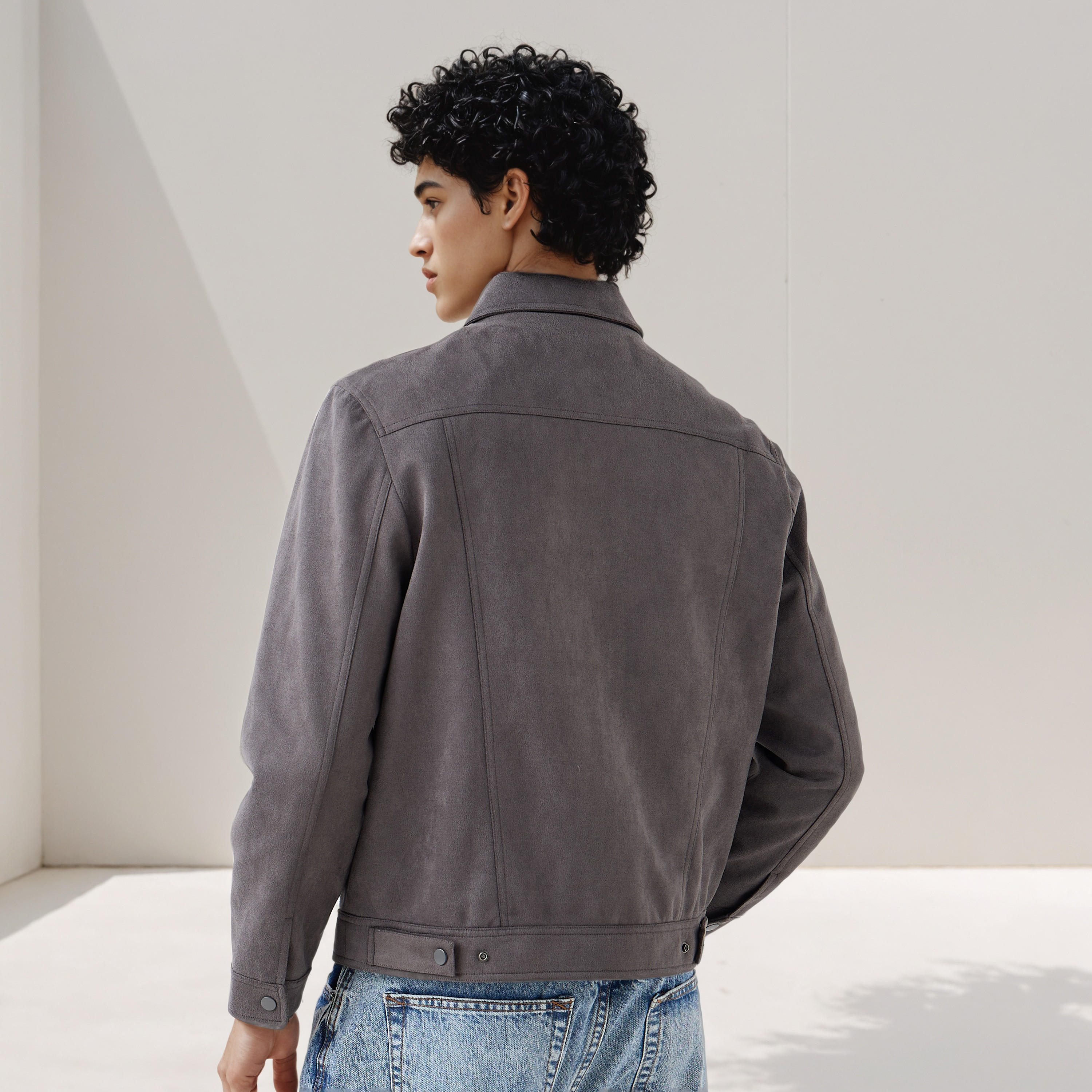 جاكيت تراكر جلد سويدي بقصة عادية للرجال-men-clothing-jacketsandblazers-jackets-image-3